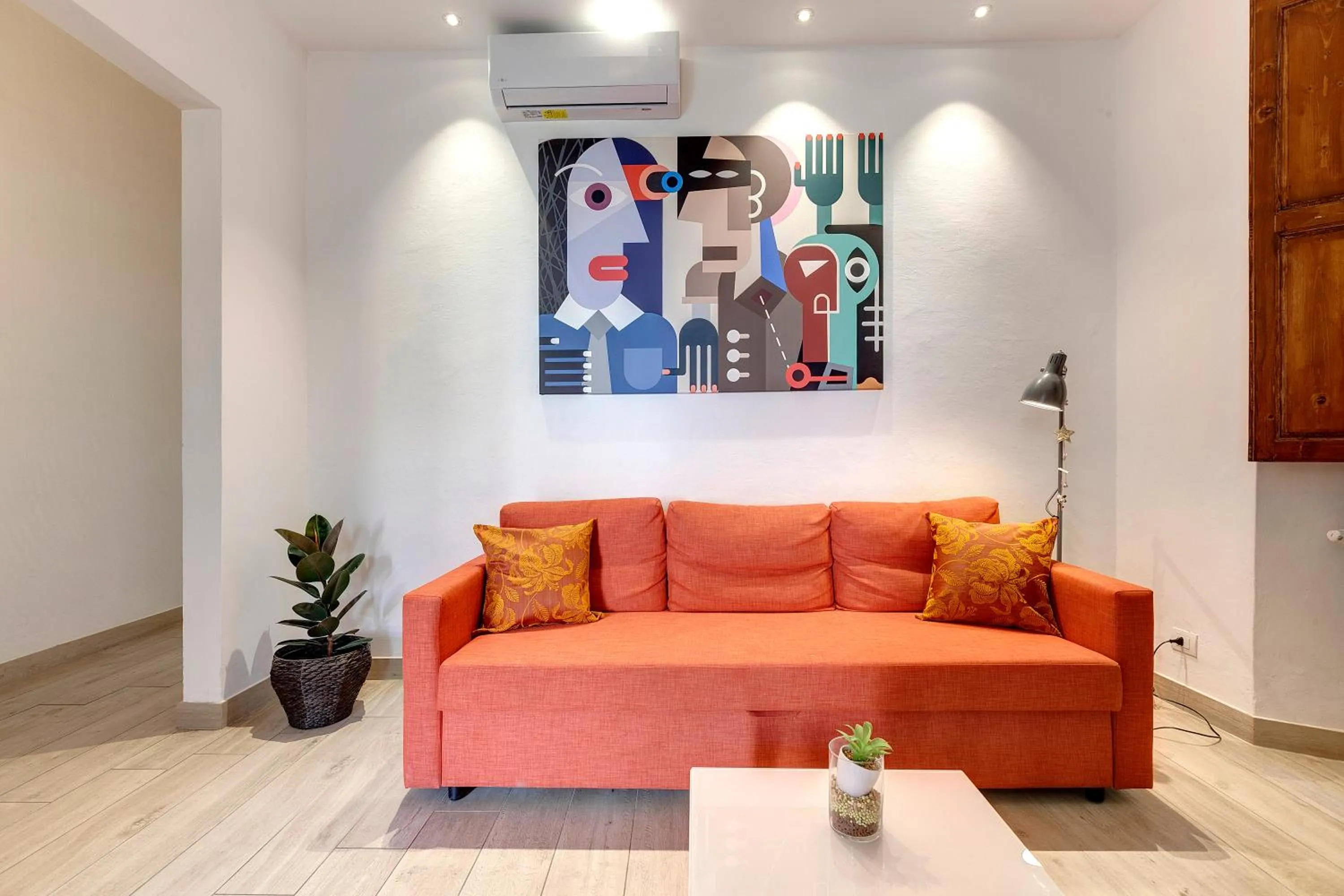 Baldovini Apartment by Mamo Florence