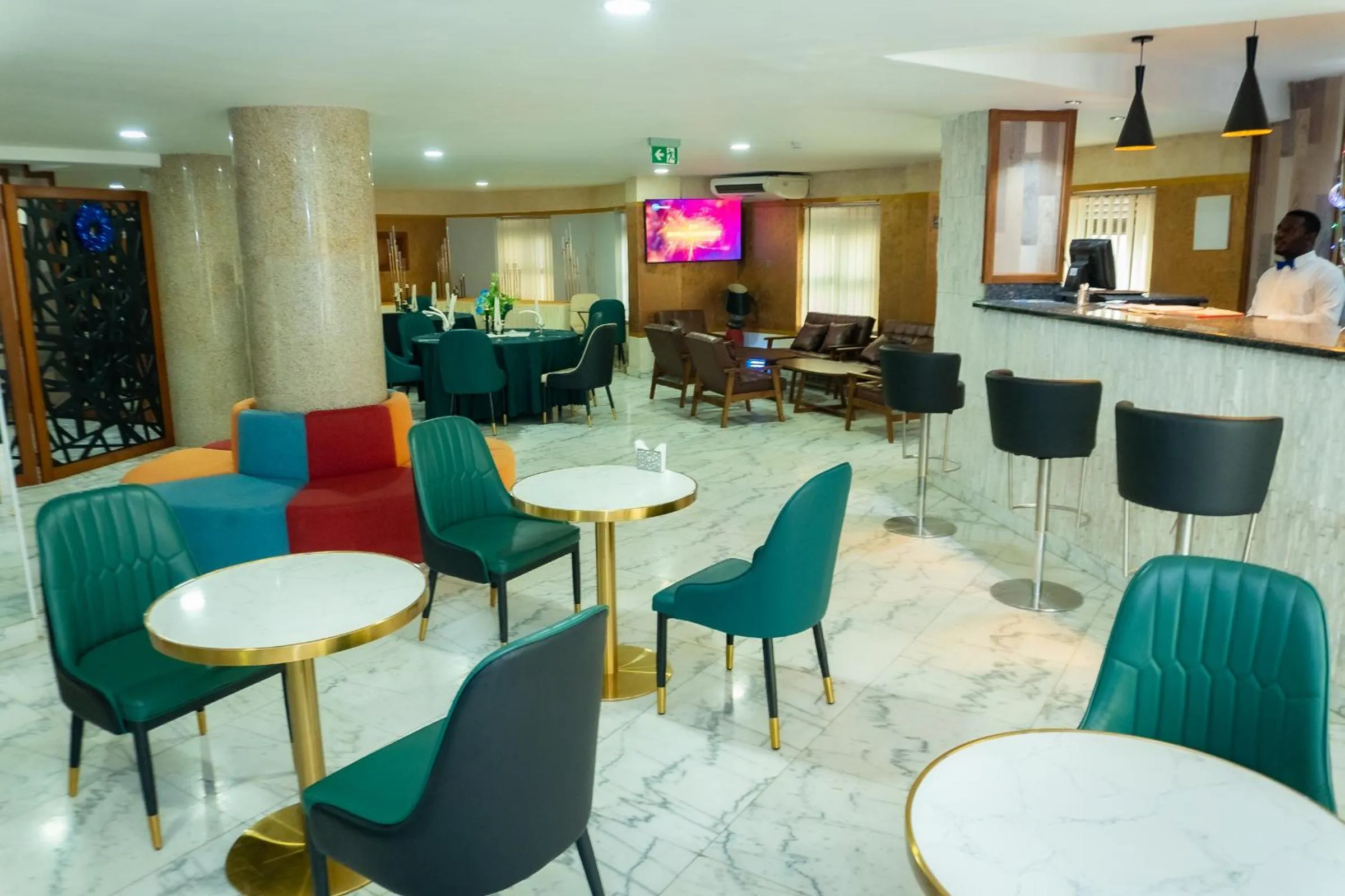 Restaurant/places to eat in Hotel Le Figaro