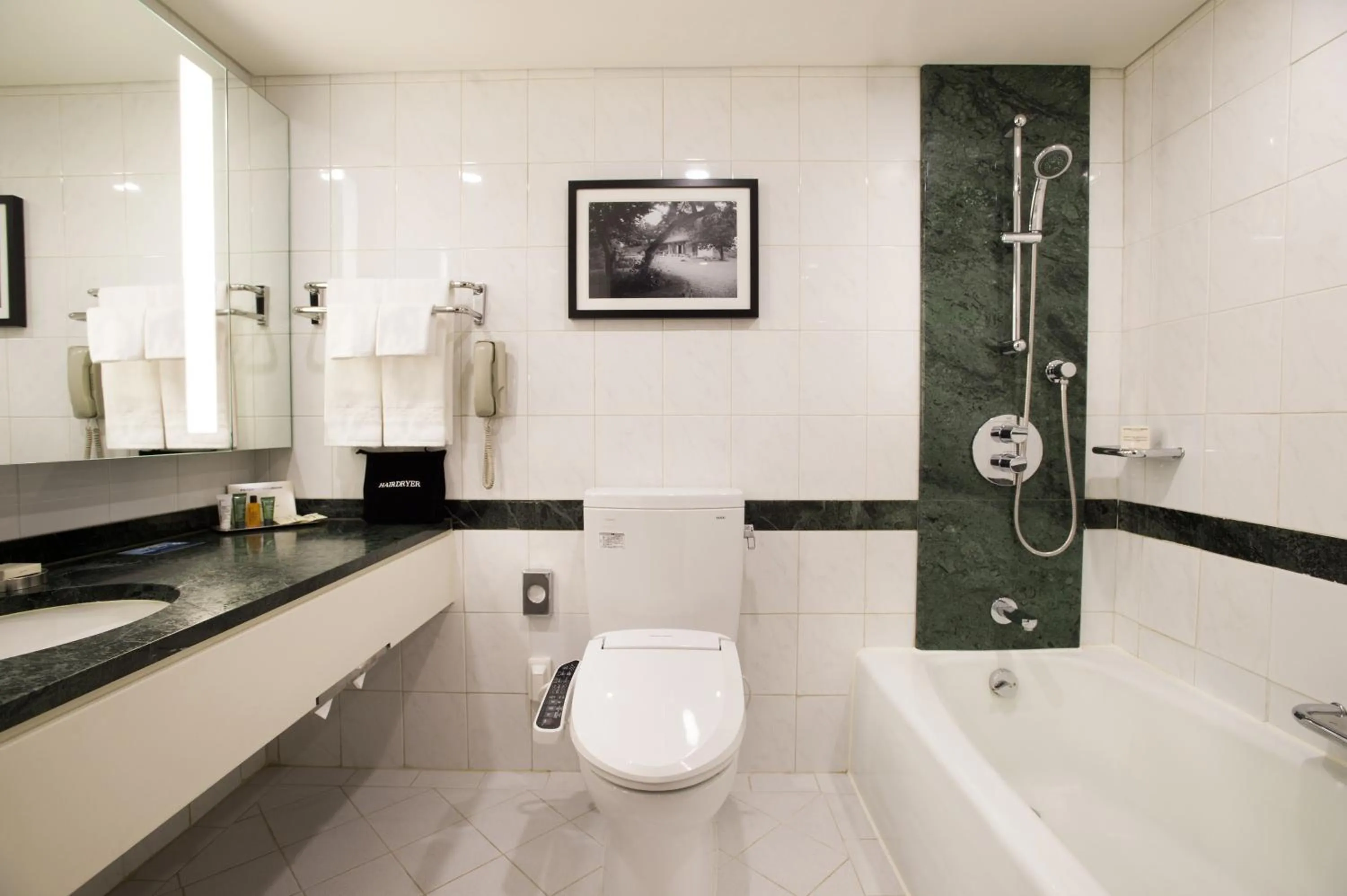 Bathroom in Millennium Hilton Seoul