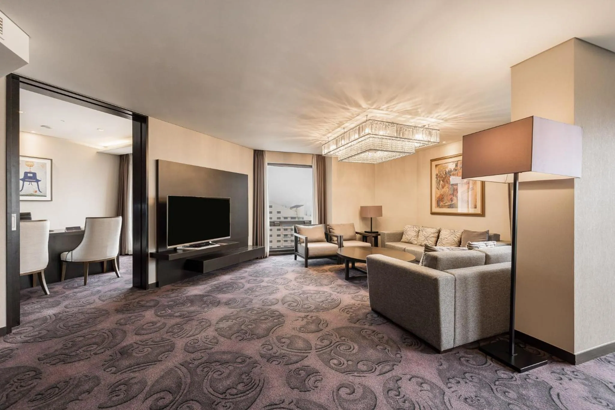 TV and multimedia in Swiss Grand Hotel Seoul & Grand Suite