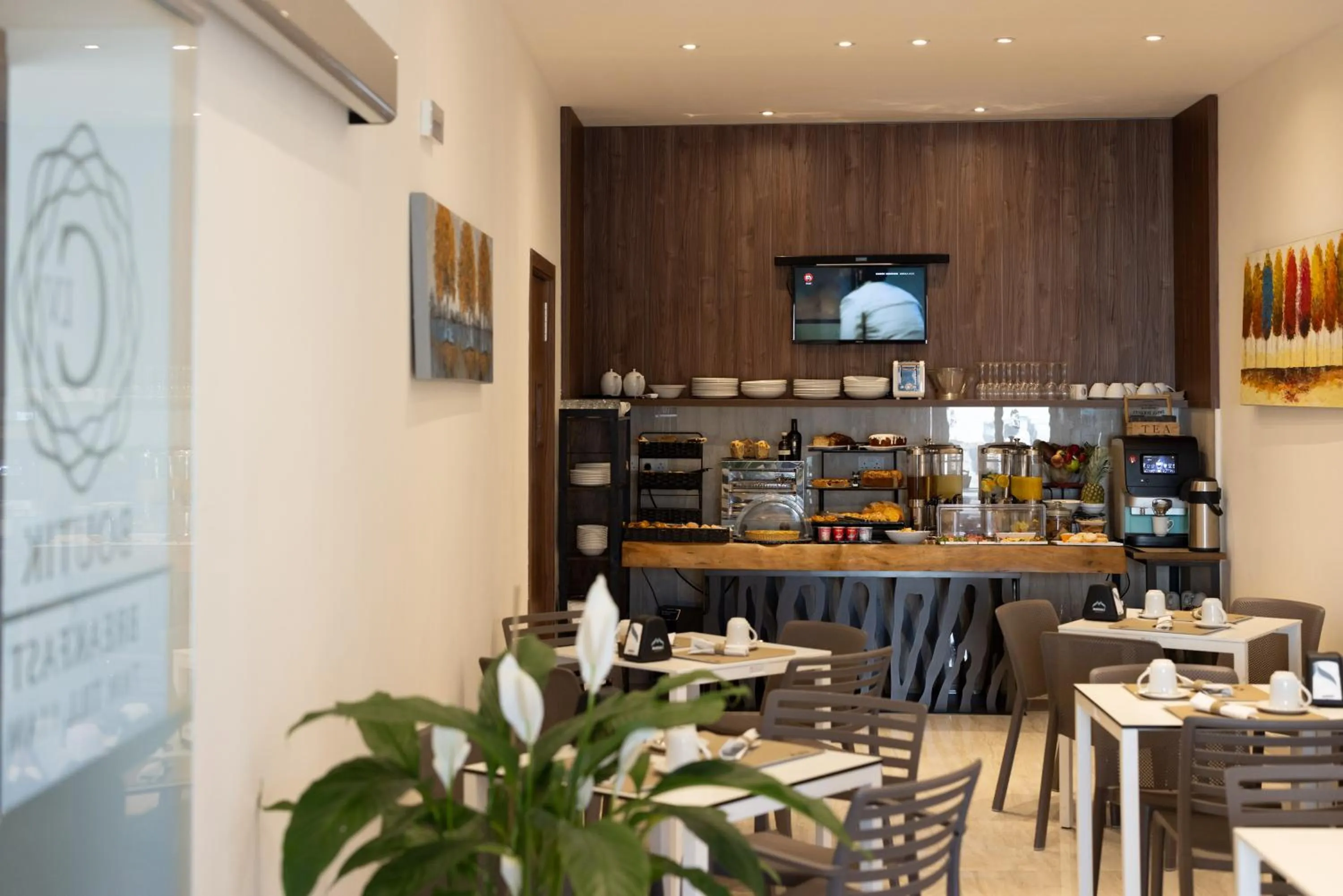 Restaurant/places to eat in C'est La Vie Boutik Swieqi