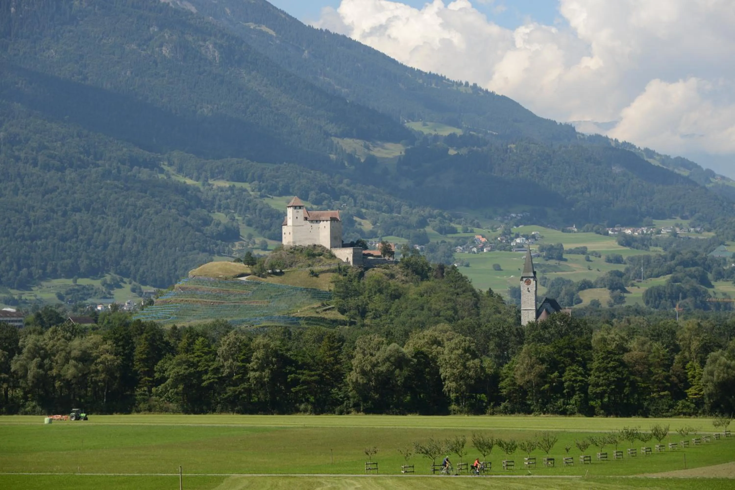 Property building in Hotel Hofbalzers