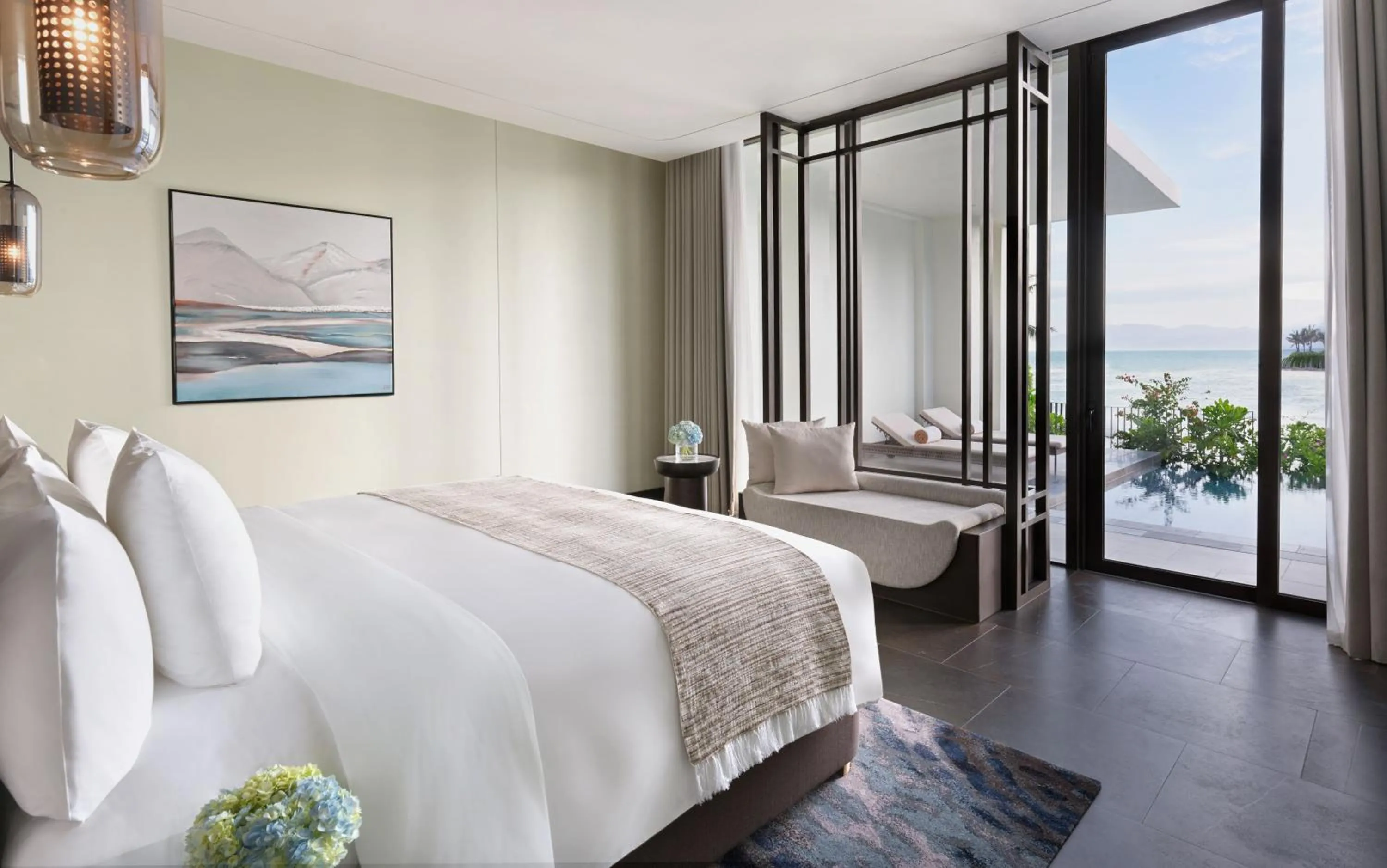 Bed in Gran Meliá Nha Trang