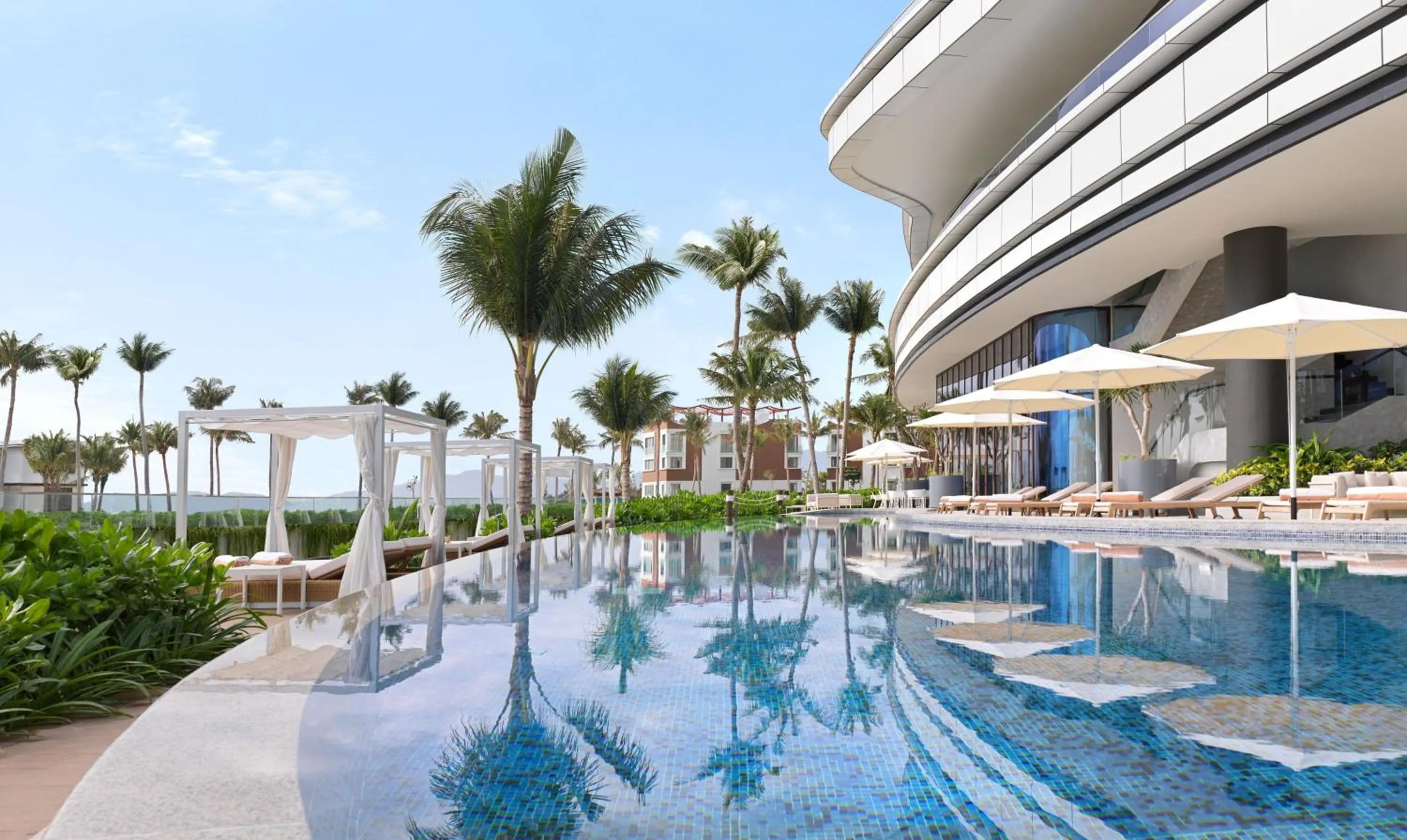 Swimming pool in Gran Meliá Nha Trang
