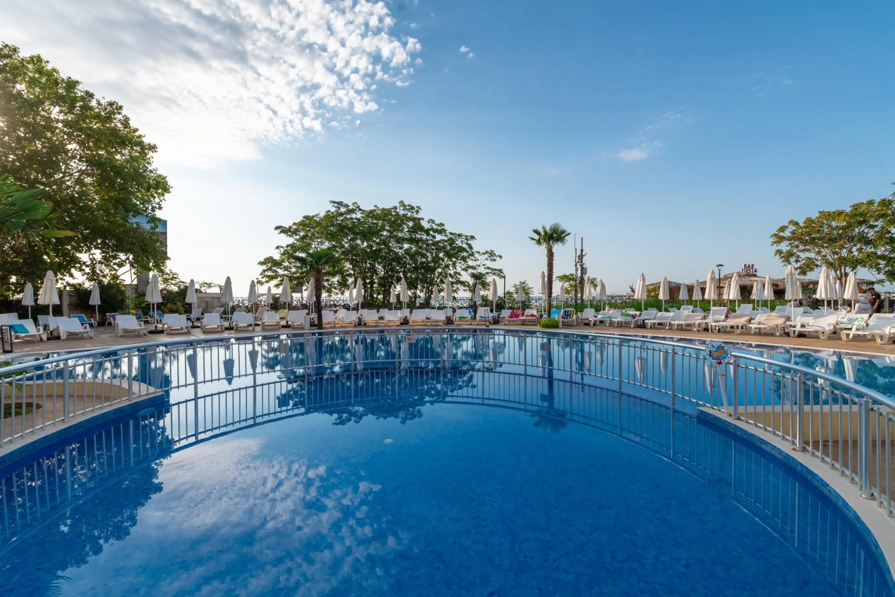 Swimming pool in Hotel Zenith
