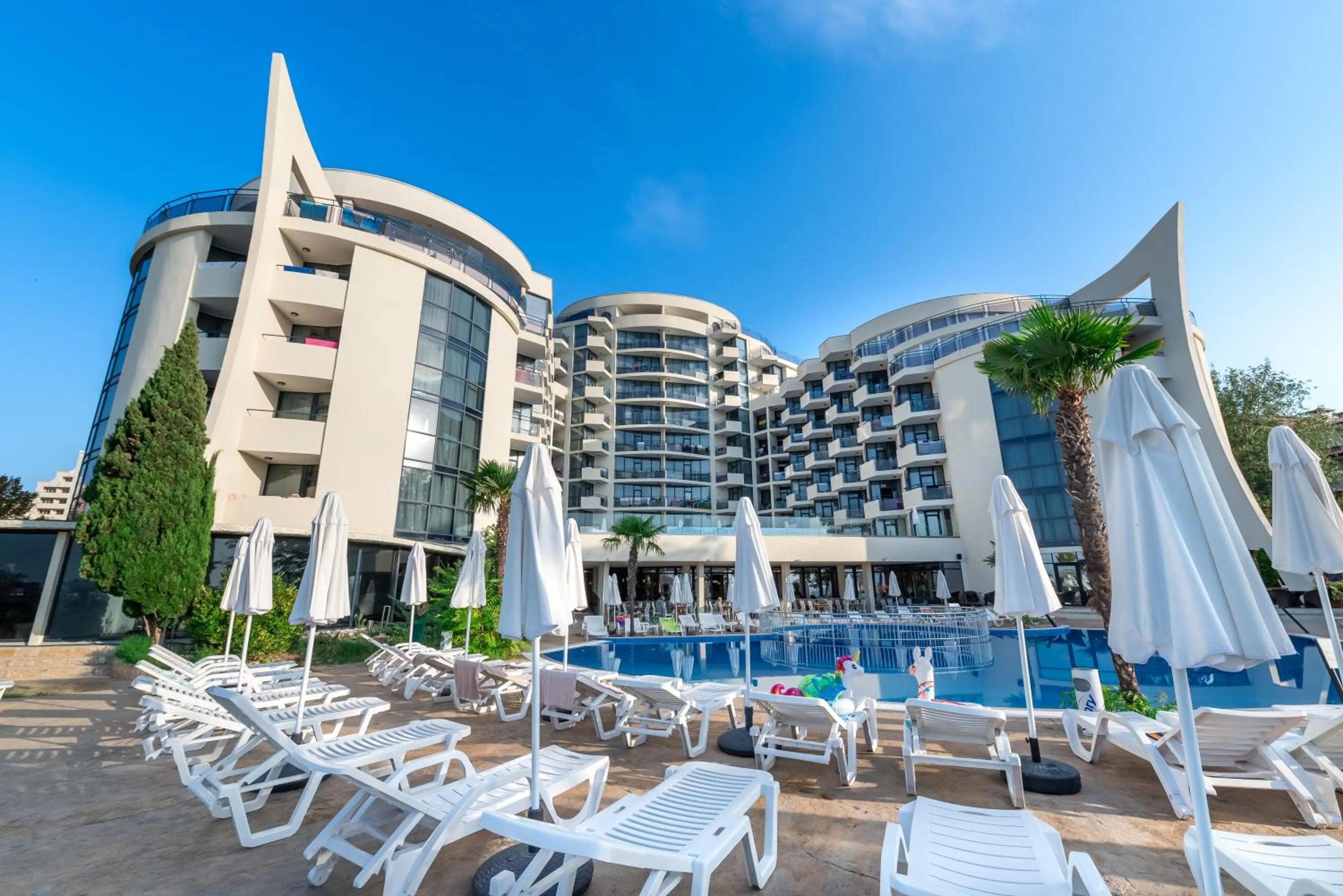 Property building in Hotel Zenith