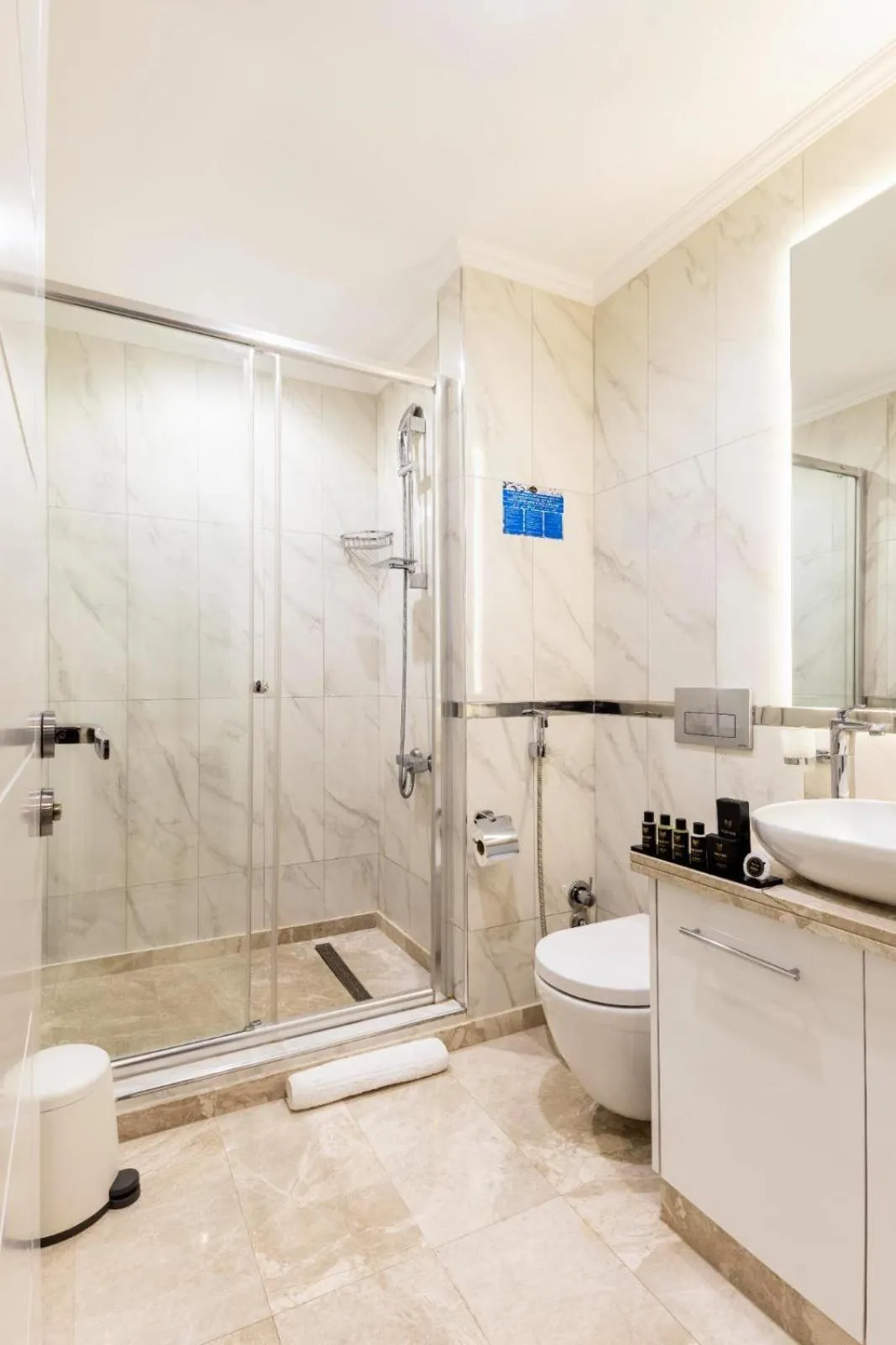 Bathroom in Mayar Residence Hotel