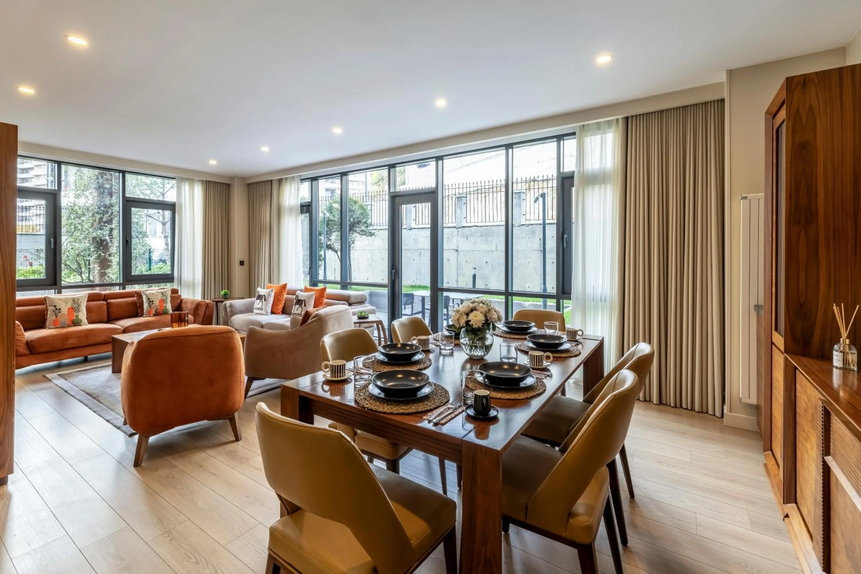 Dining area in Mayar Residence Hotel