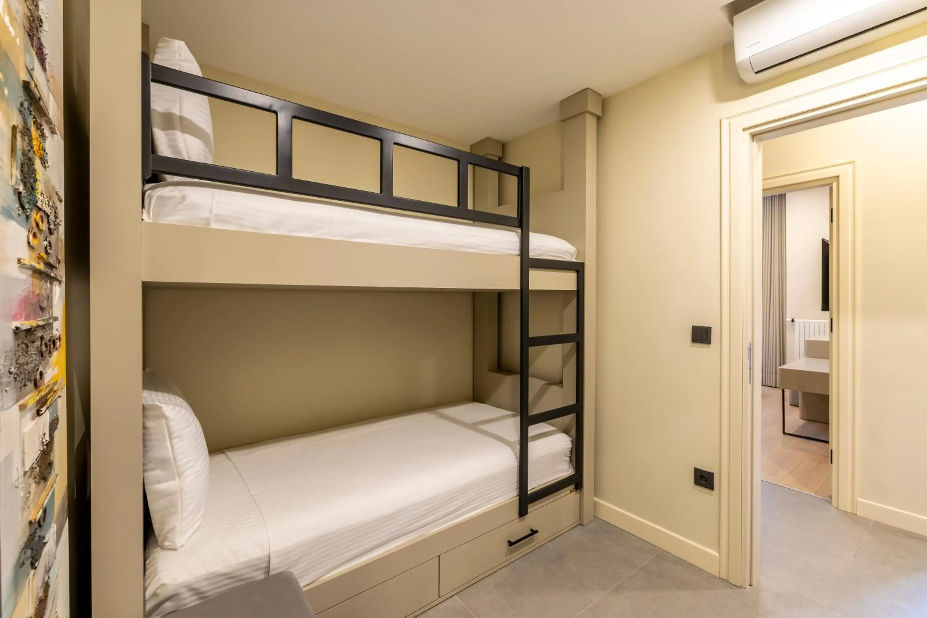 bunk bed, Bed in Mayar Residence Hotel