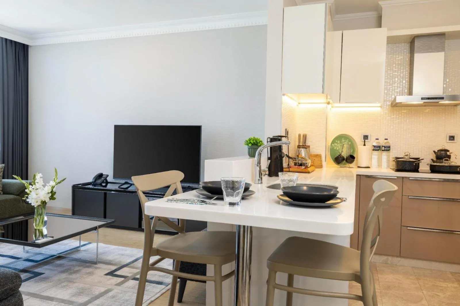 Kitchen or kitchenette in Mayar Residence Hotel