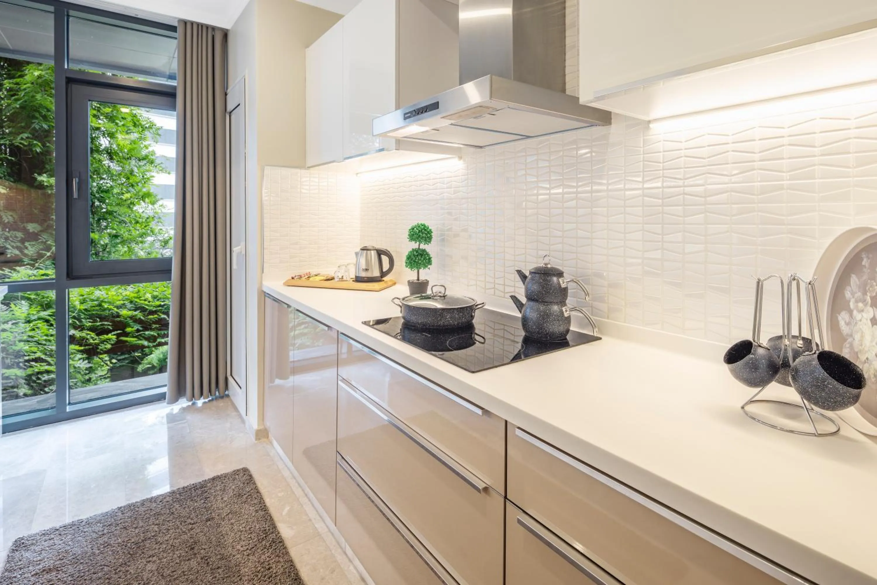 Kitchen or kitchenette in Mayar Residence Hotel