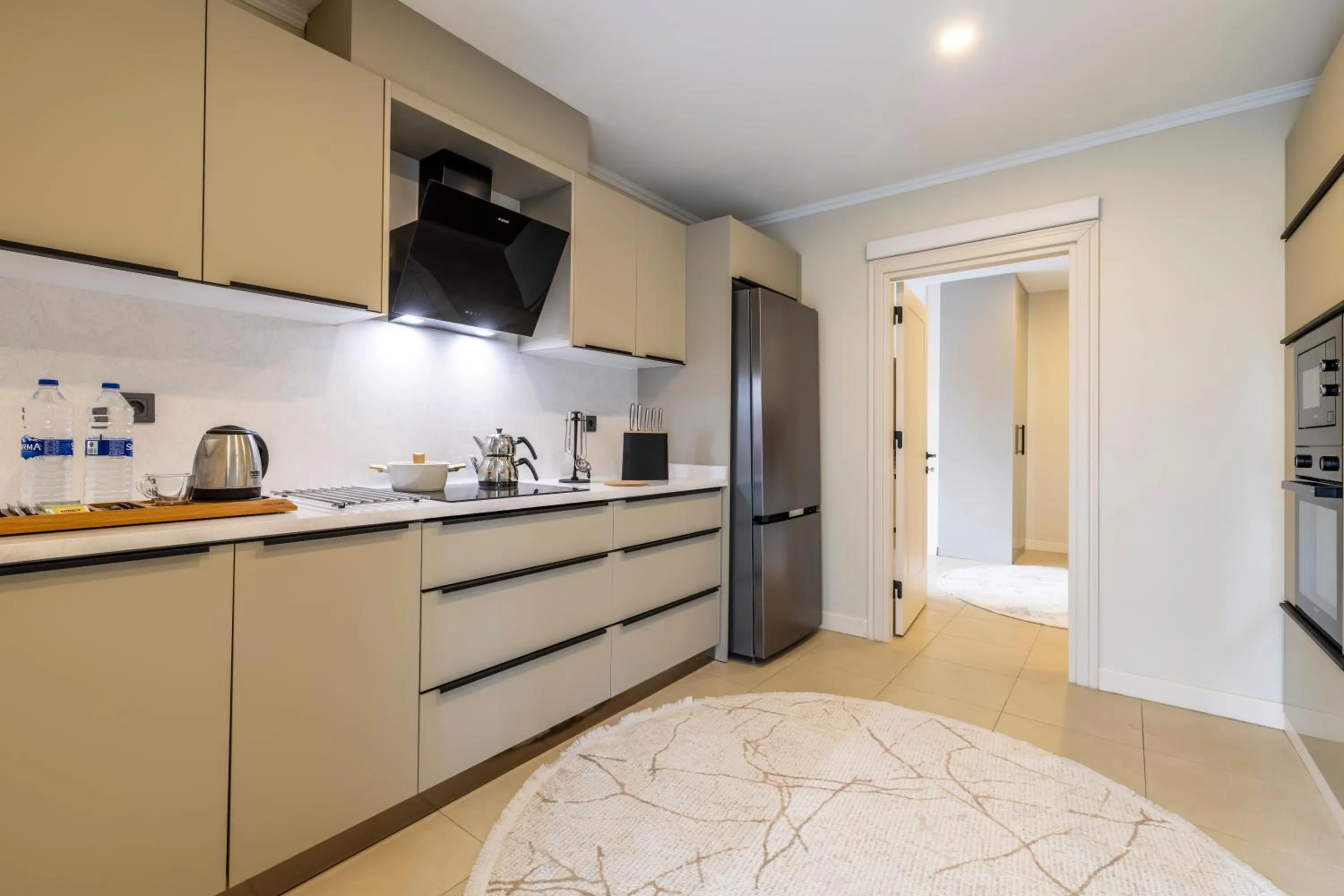 Kitchen or kitchenette in Mayar Residence Hotel