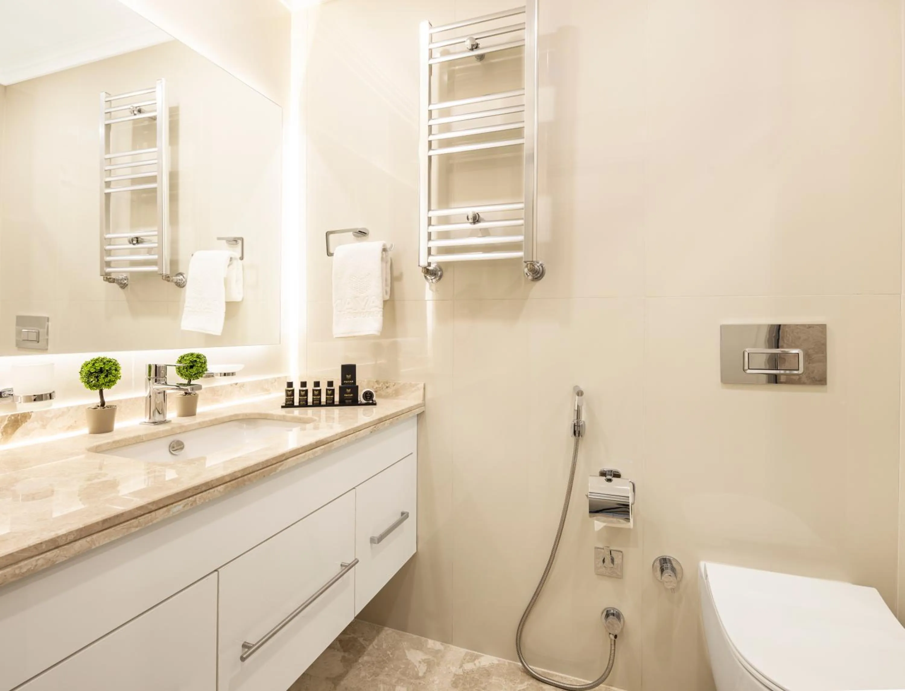 Shower in Mayar Residence Hotel