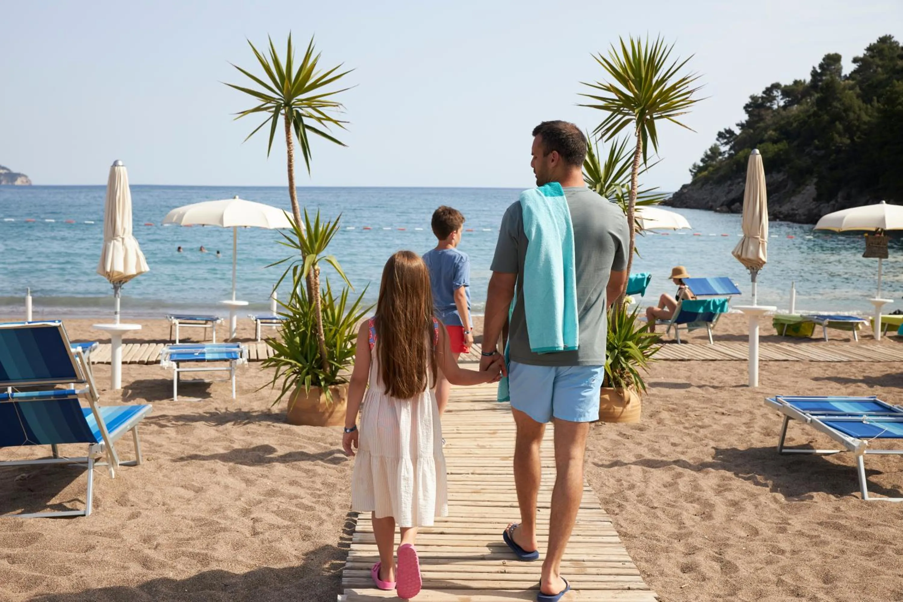 Beach in Iberostar Waves Bellevue All Inclusive