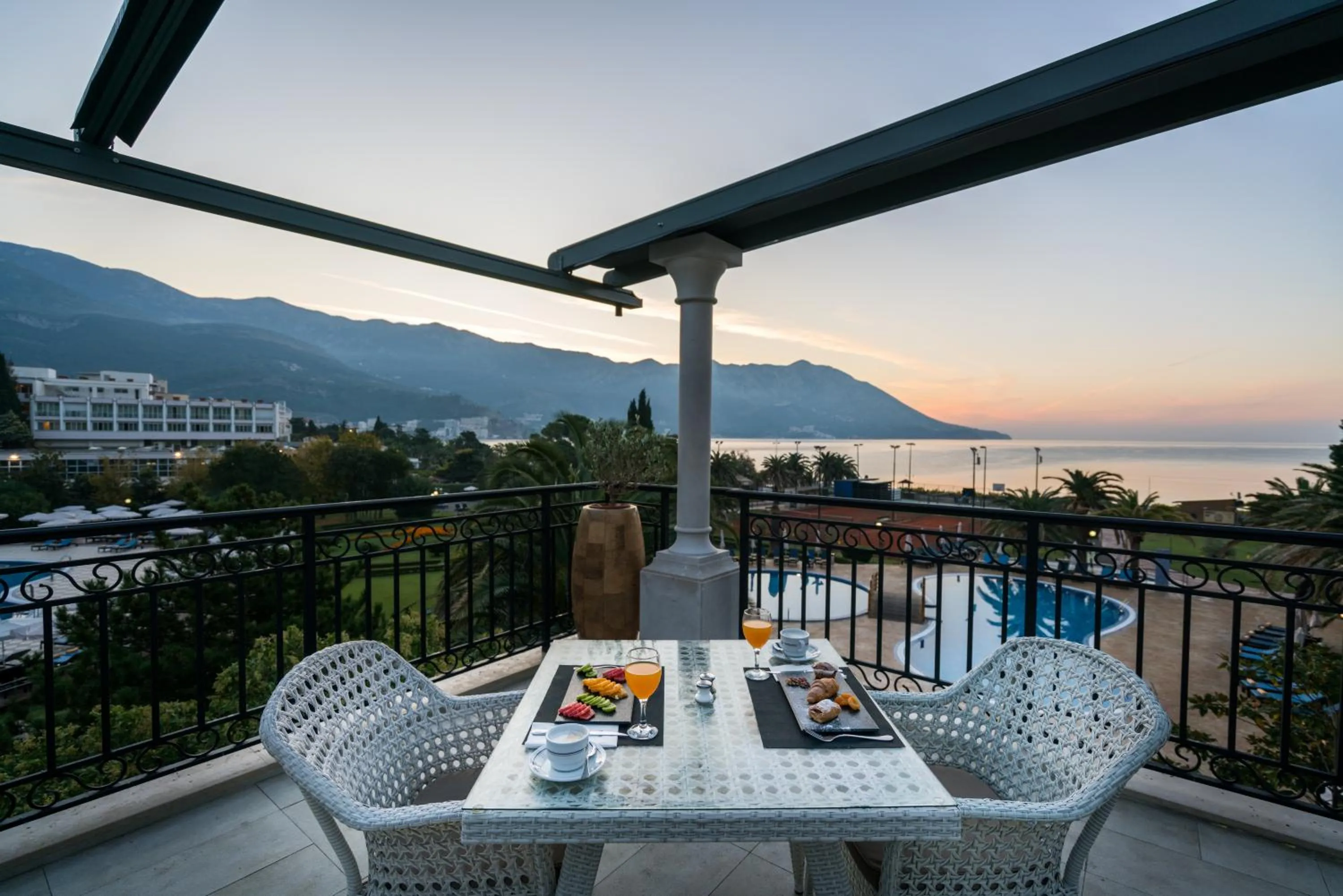 Restaurant/places to eat in Iberostar Waves Bellevue All Inclusive