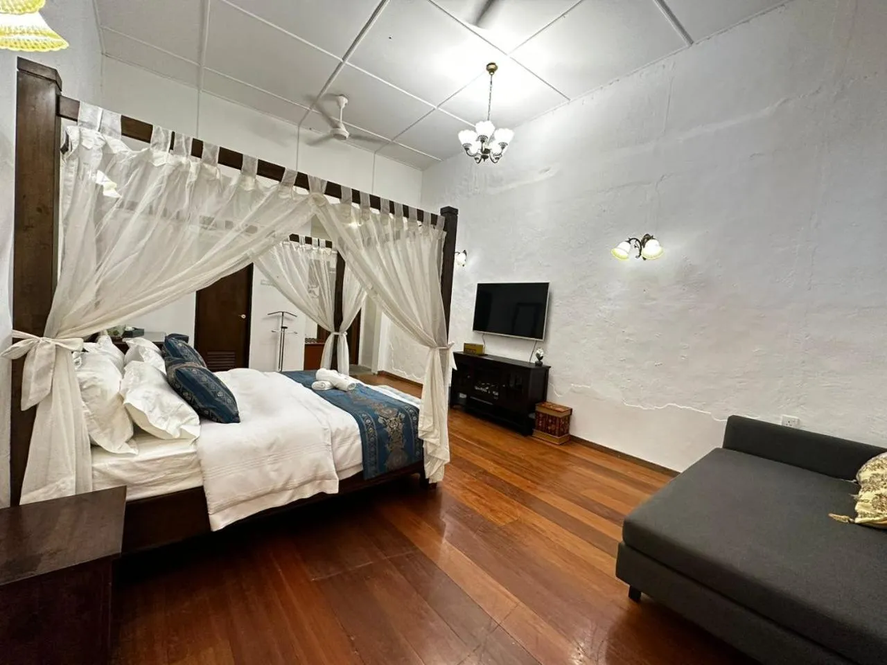 Photo of the whole room in 19th Century Boutique Hotel