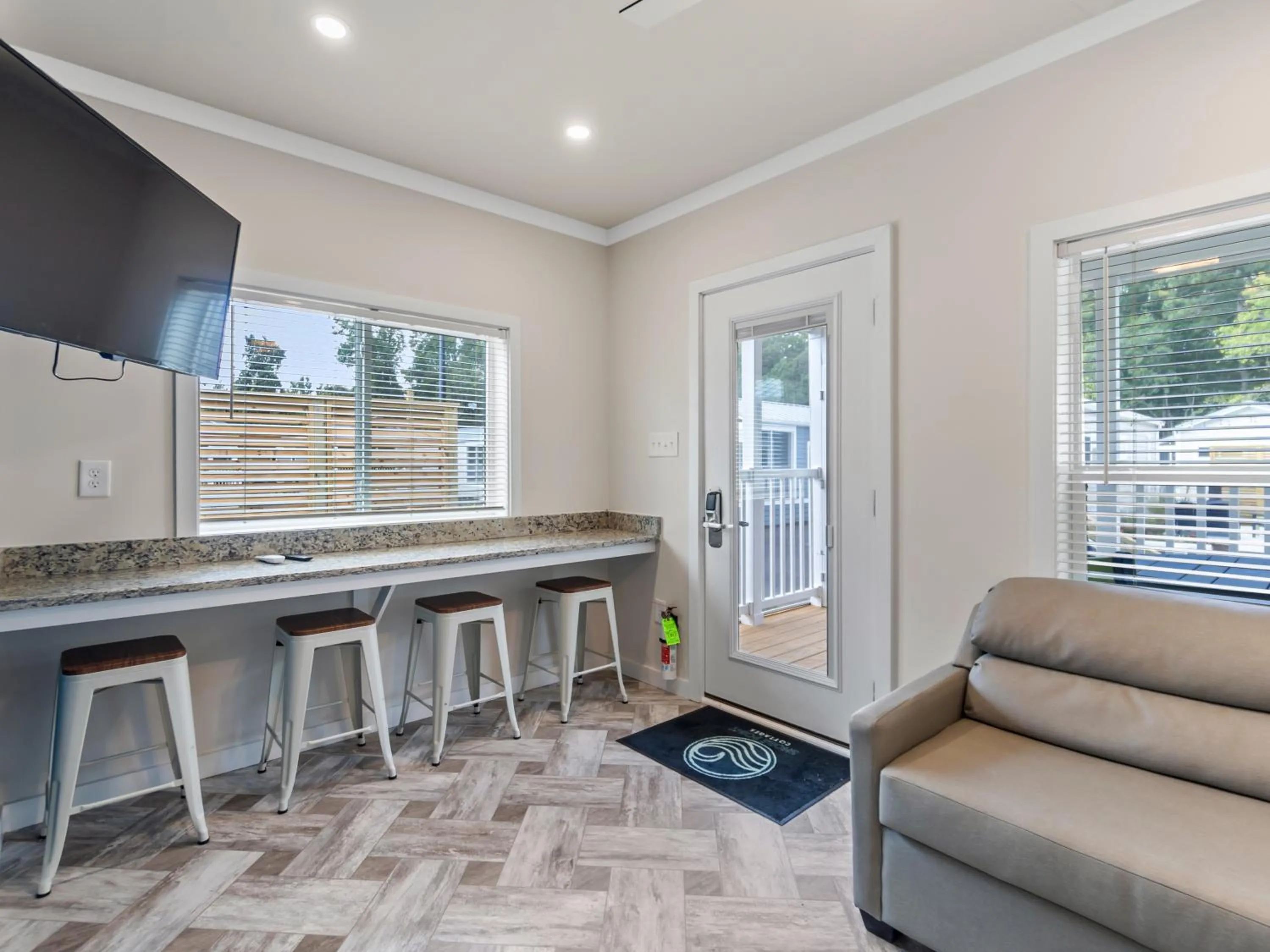 Kitchen or kitchenette in Shore Point Cottages