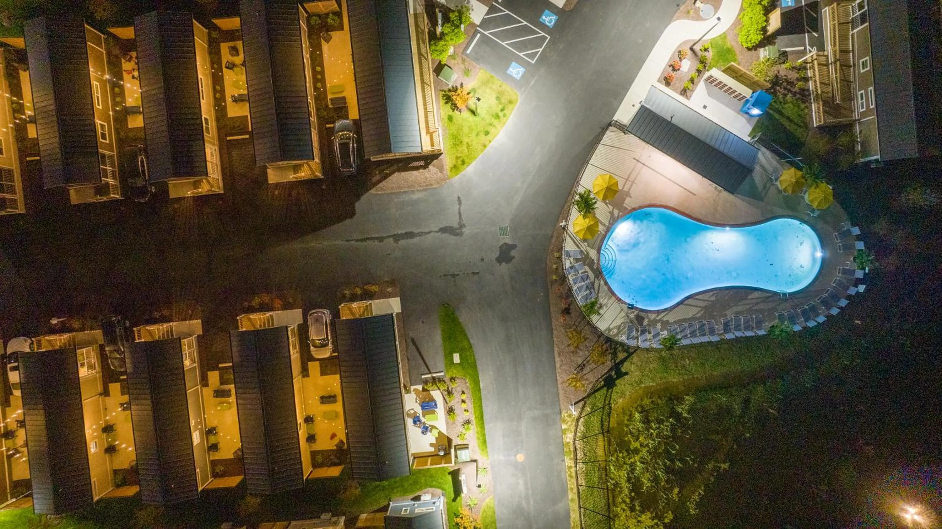 Property building in Shore Point Cottages