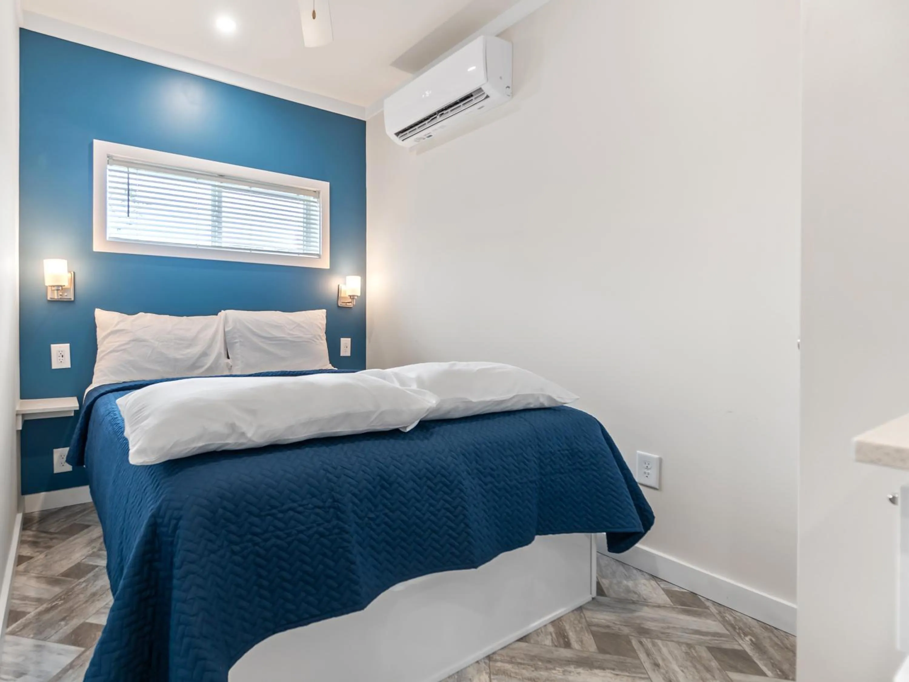 Bed in Shore Point Cottages