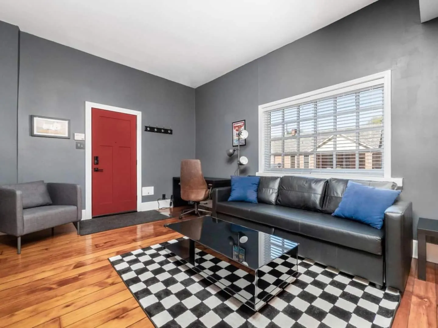 Pet-Friendly German Village Haus Wifi Walkable