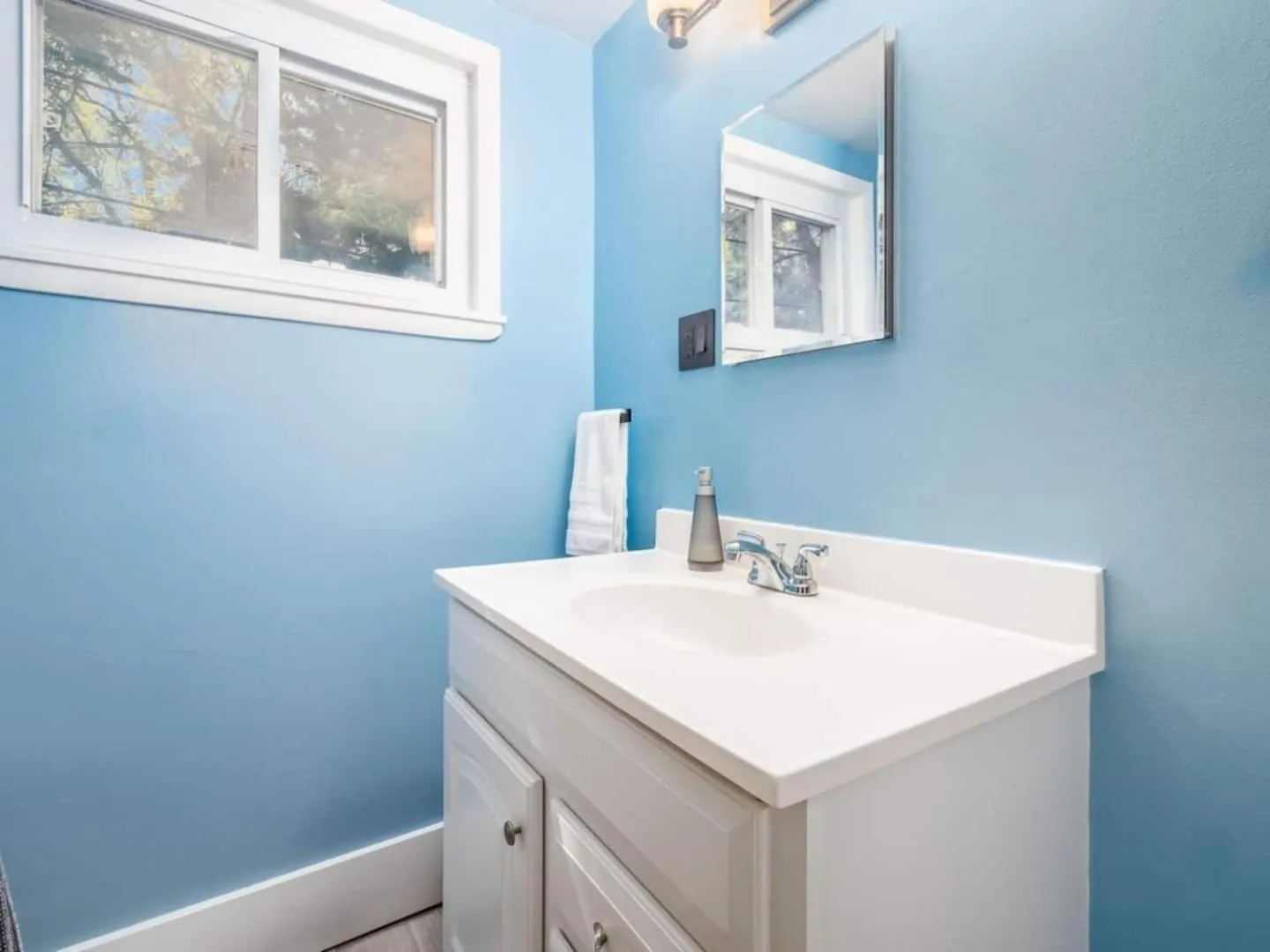 Pet-Friendly German Village Haus Wifi Walkable