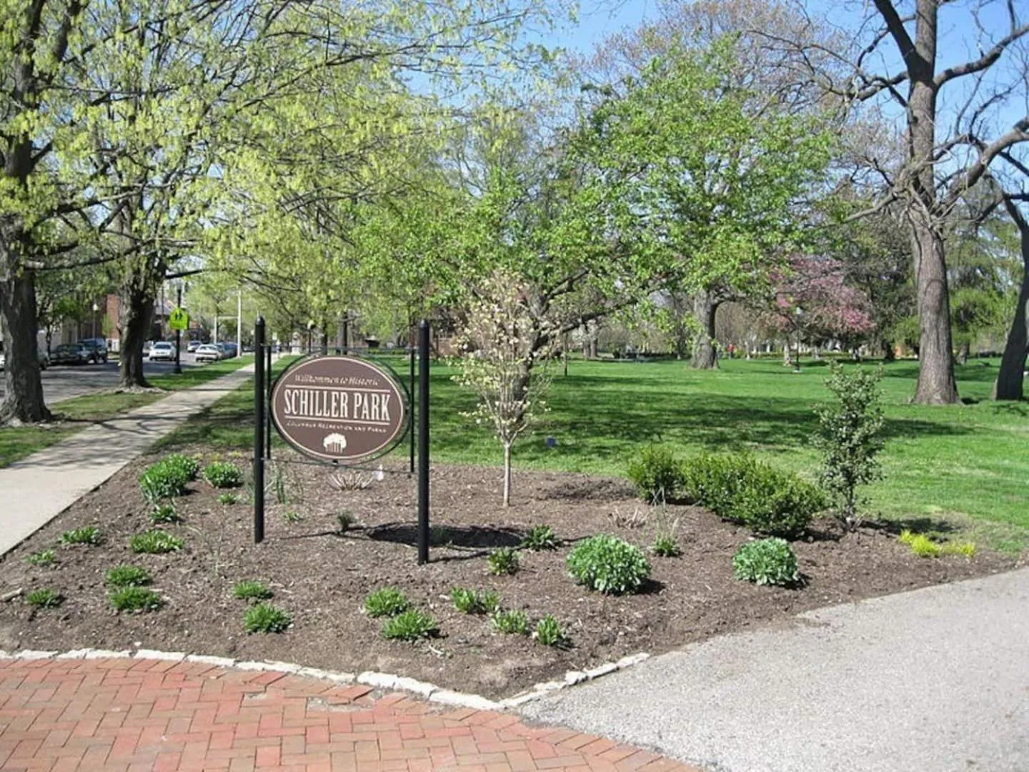 Pet-Friendly German Village Haus Wifi Walkable