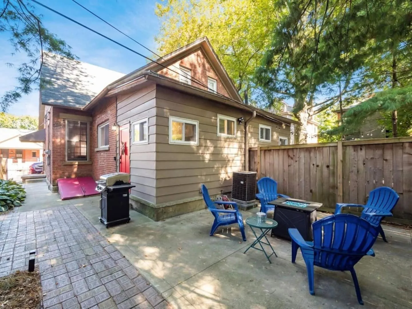 Pet-Friendly German Village Haus Wifi Walkable