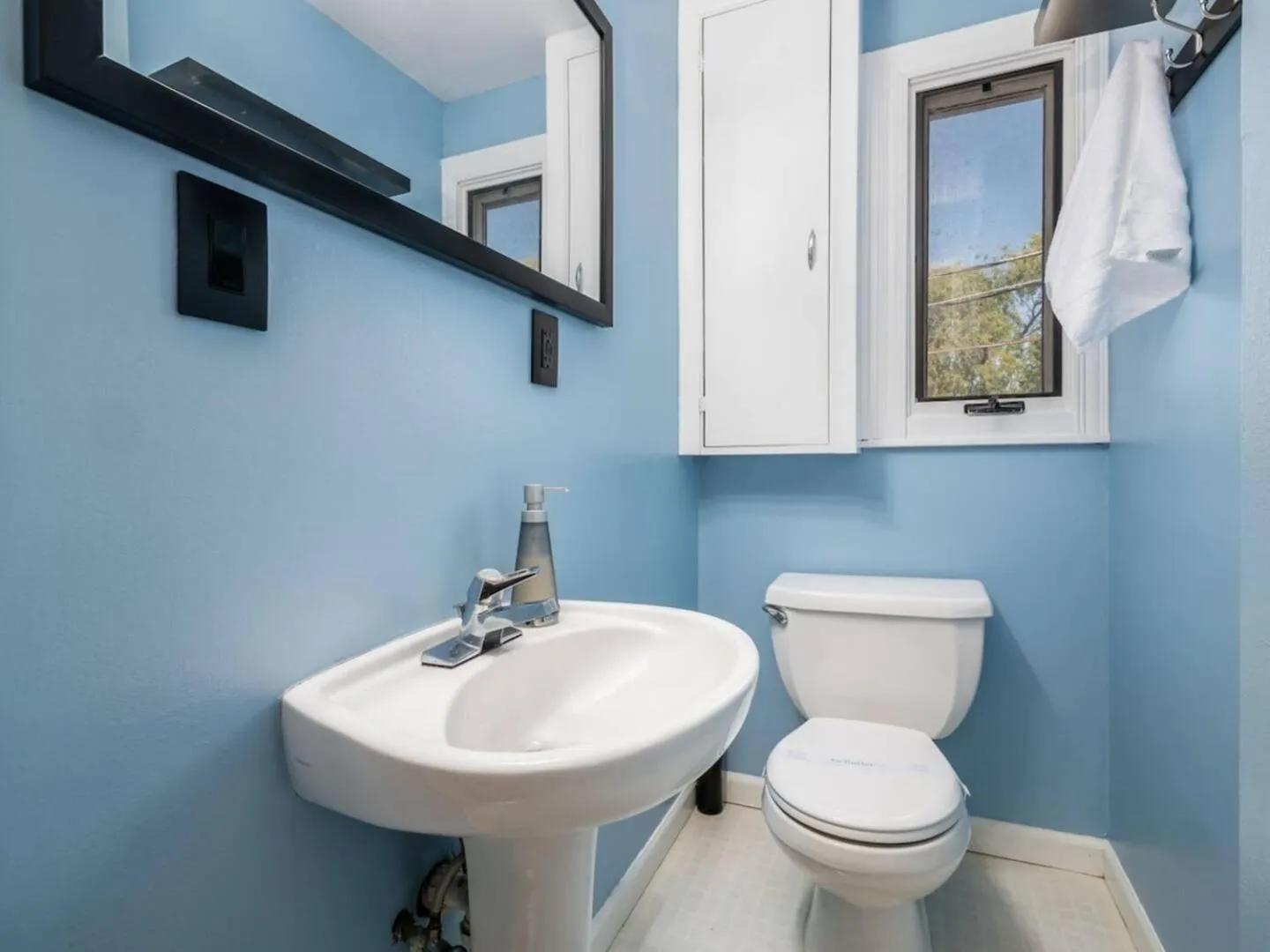 Pet-Friendly German Village Haus Wifi Walkable