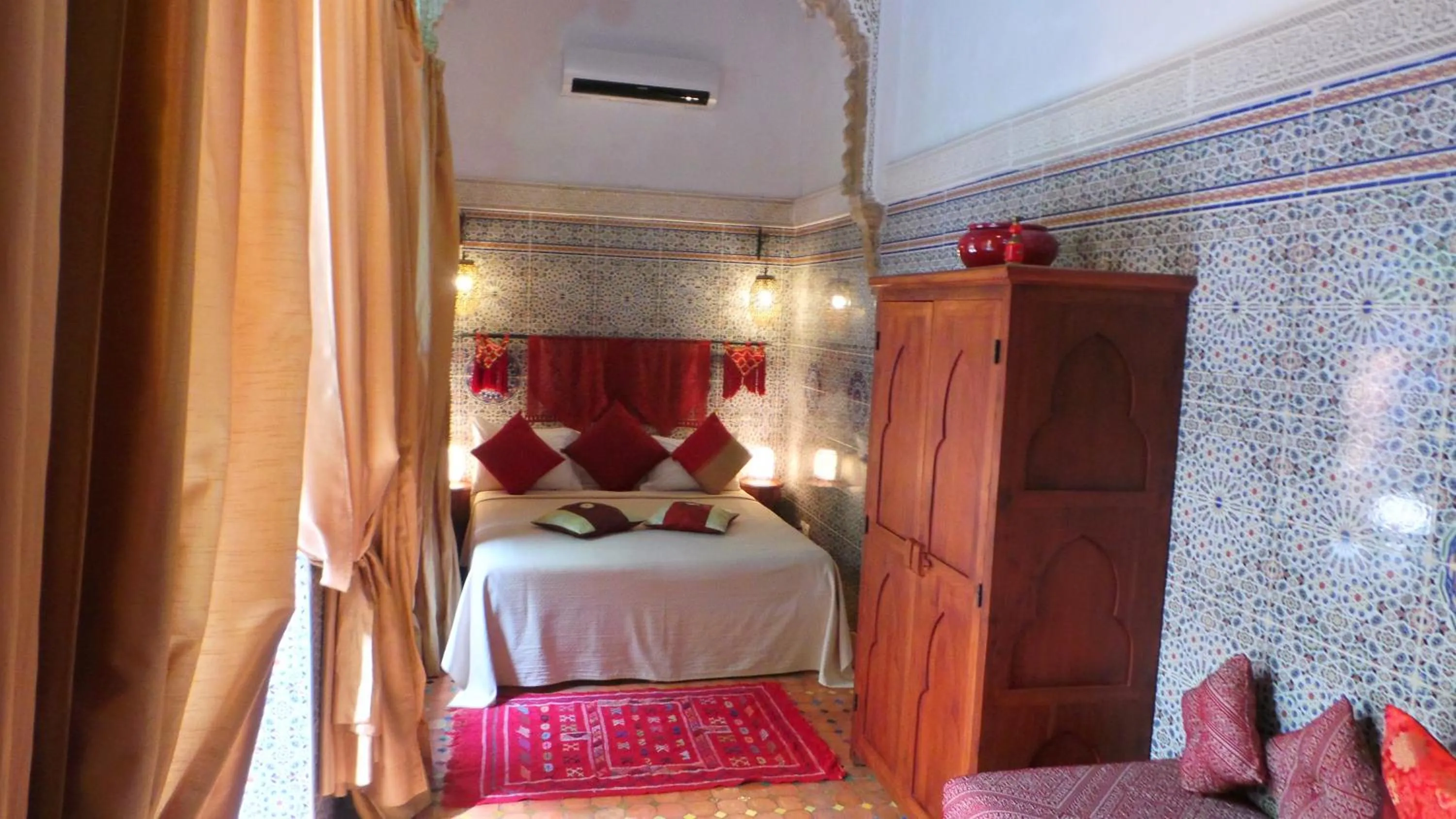 Bedroom, Bed in Riad Dar Zouhour