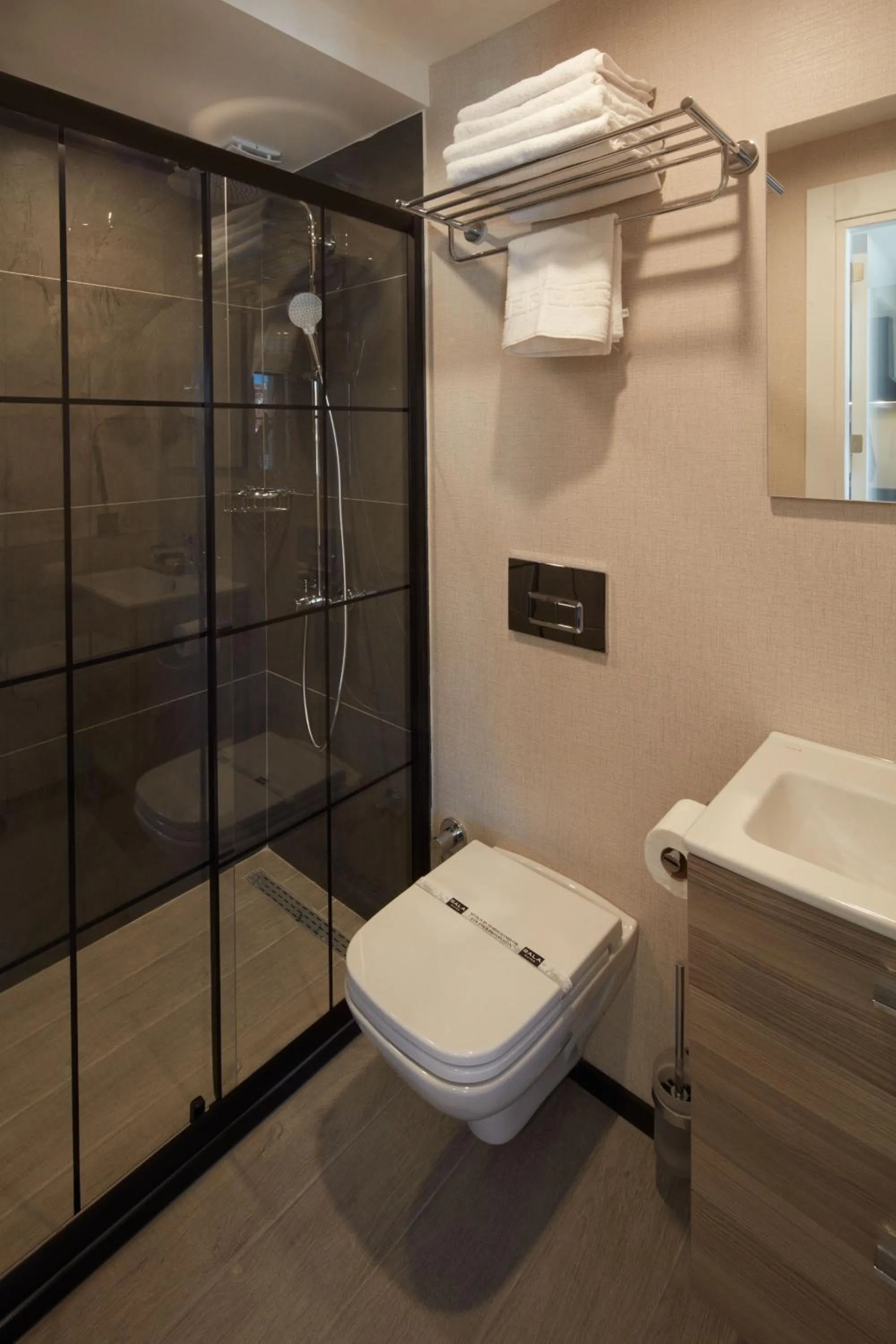 Bathroom in CASA GALATA 35