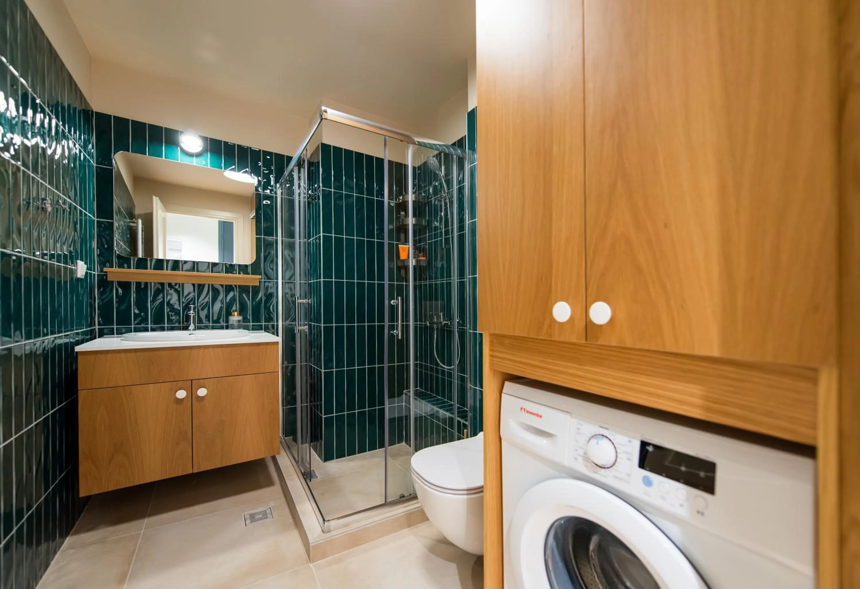 Shower in White Lotus by halu! Apartments