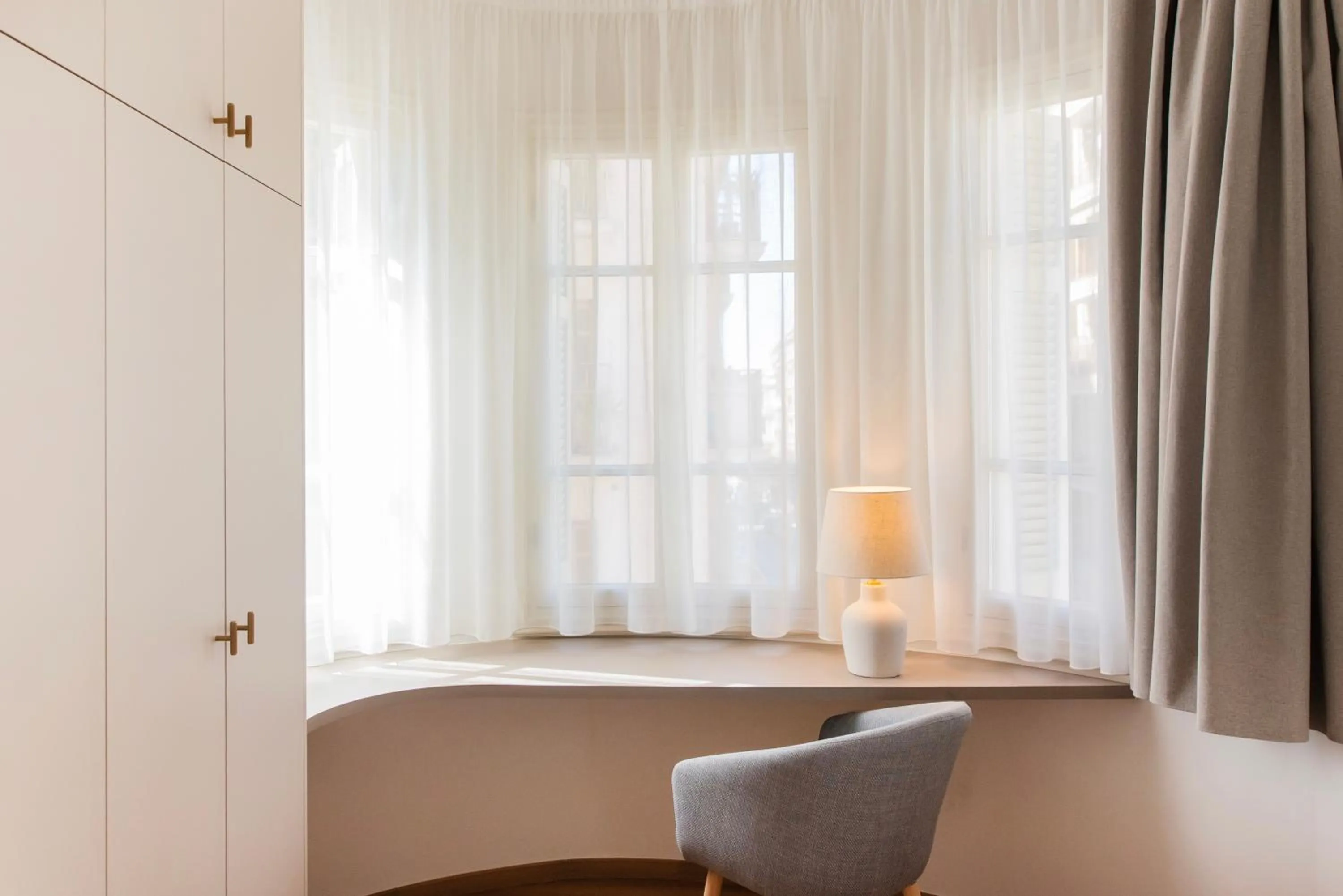 Bedroom in White Lotus by halu! Apartments