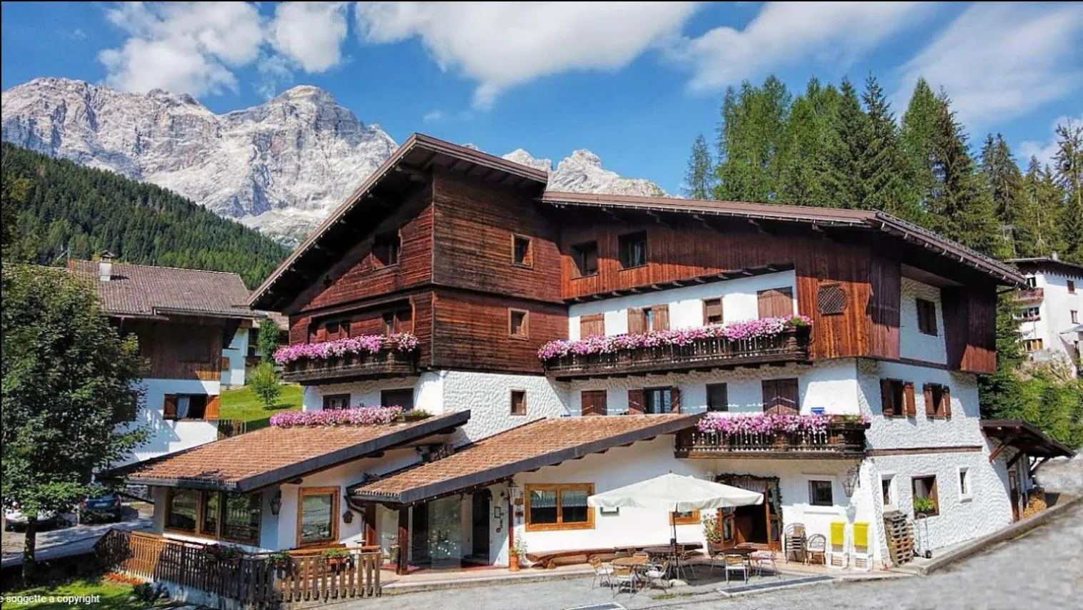 Property building in HOTEL BOSCO VERDE