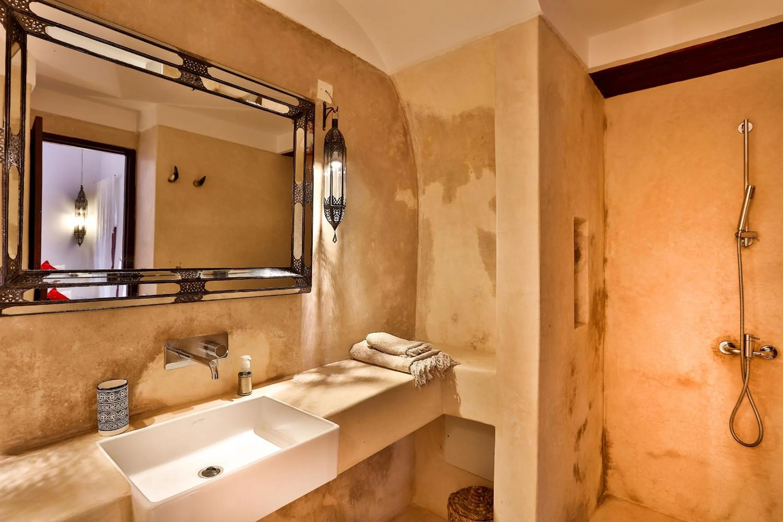 Shower in Hotel & Spa Dar Bensouda