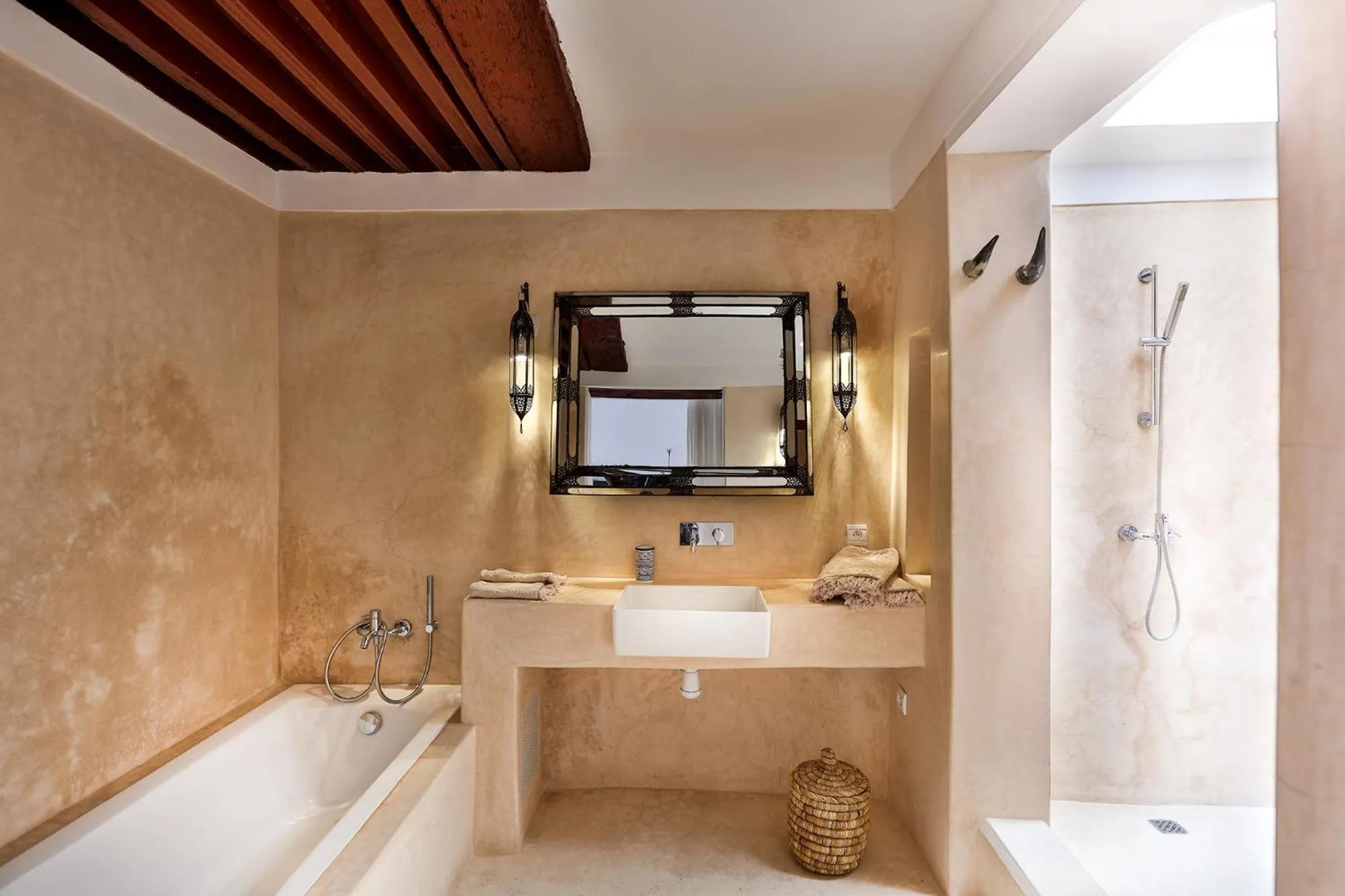 Bathroom in Hotel & Spa Dar Bensouda