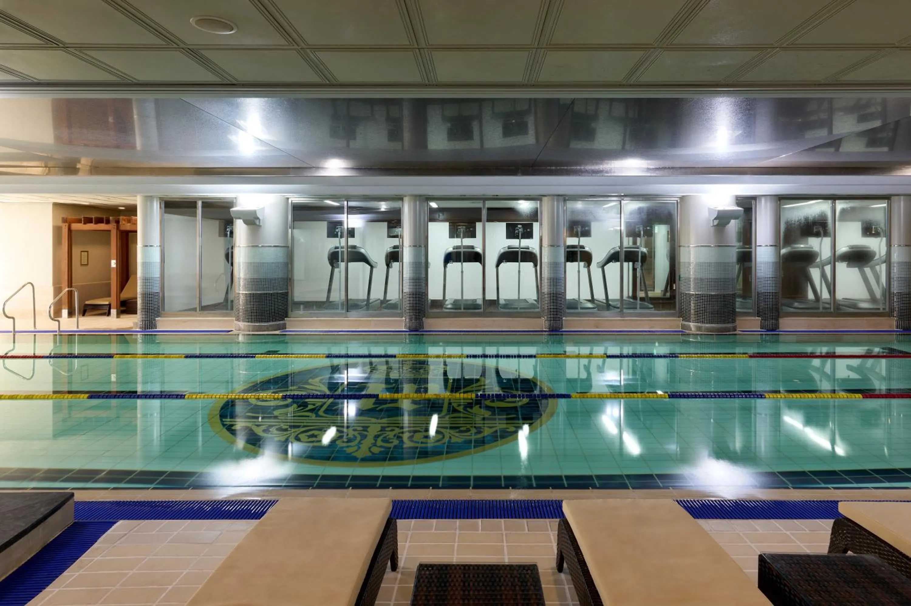 Swimming pool in Grand Mercure Imperial Palace Seoul Gangnam