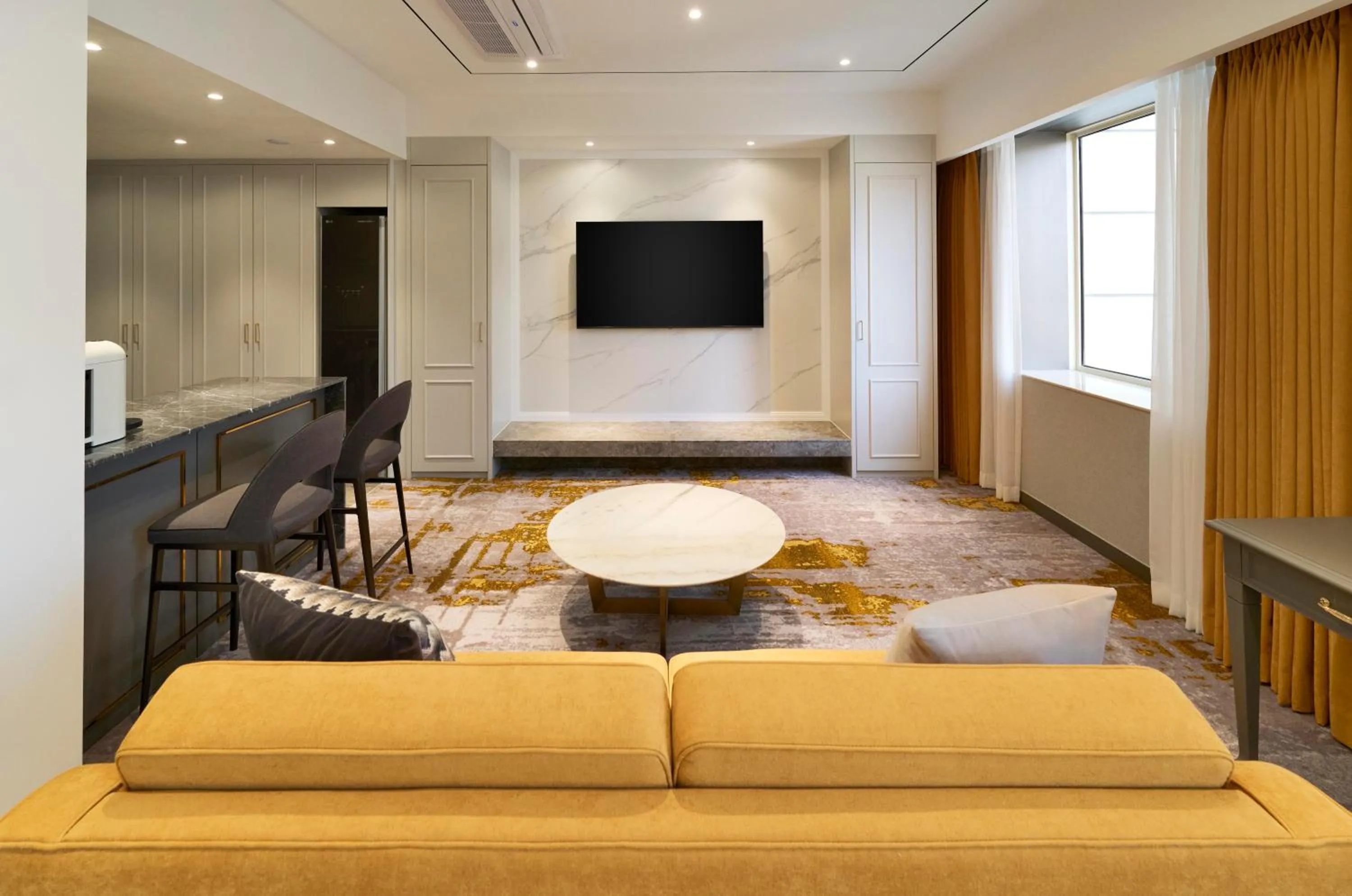 TV and multimedia in Grand Mercure Imperial Palace Seoul Gangnam