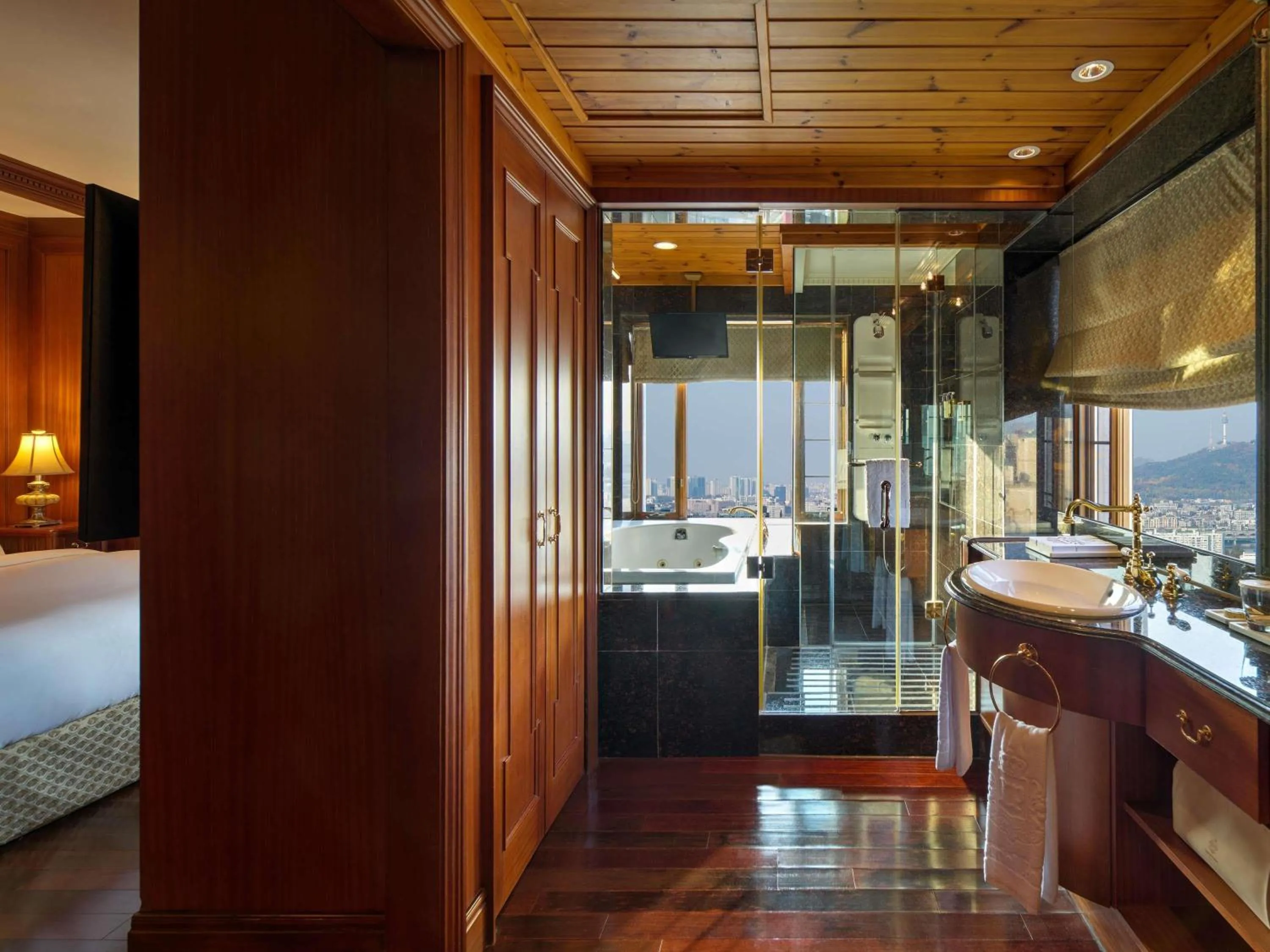 Bedroom in Grand Mercure Imperial Palace Seoul Gangnam