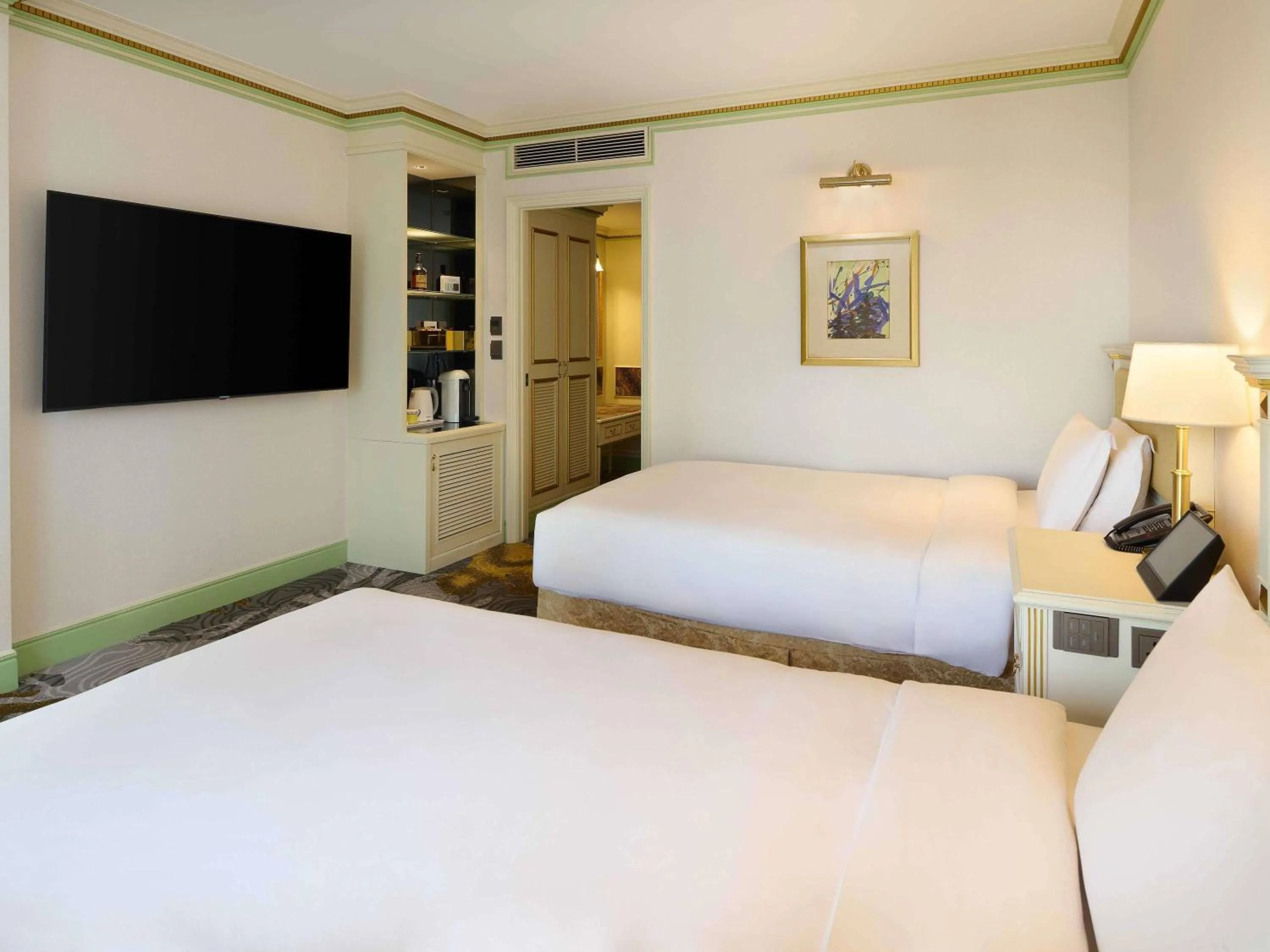 Bedroom, Bed in Grand Mercure Imperial Palace Seoul Gangnam