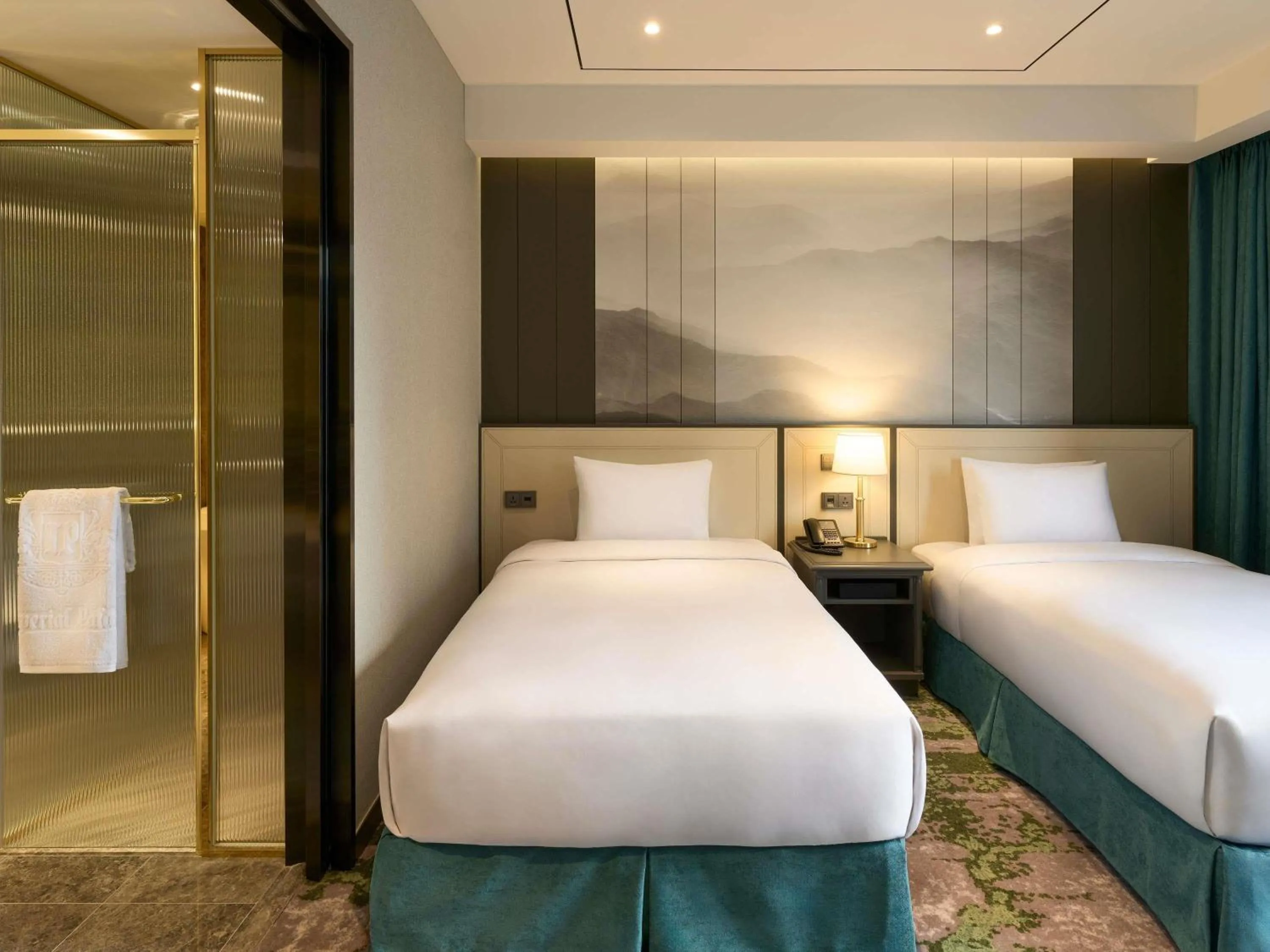 Bedroom, Bed in Grand Mercure Imperial Palace Seoul Gangnam