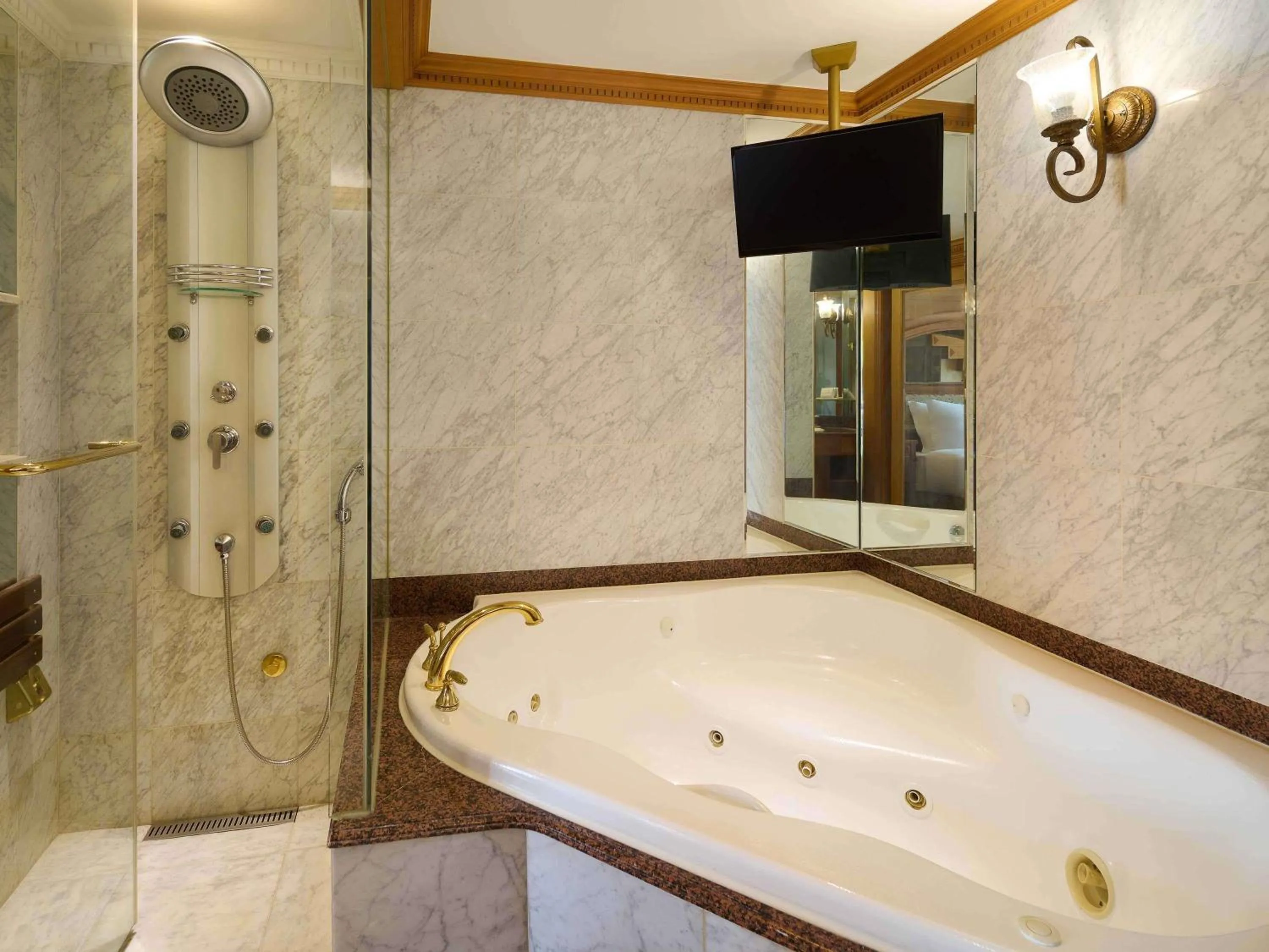 Bedroom in Grand Mercure Imperial Palace Seoul Gangnam