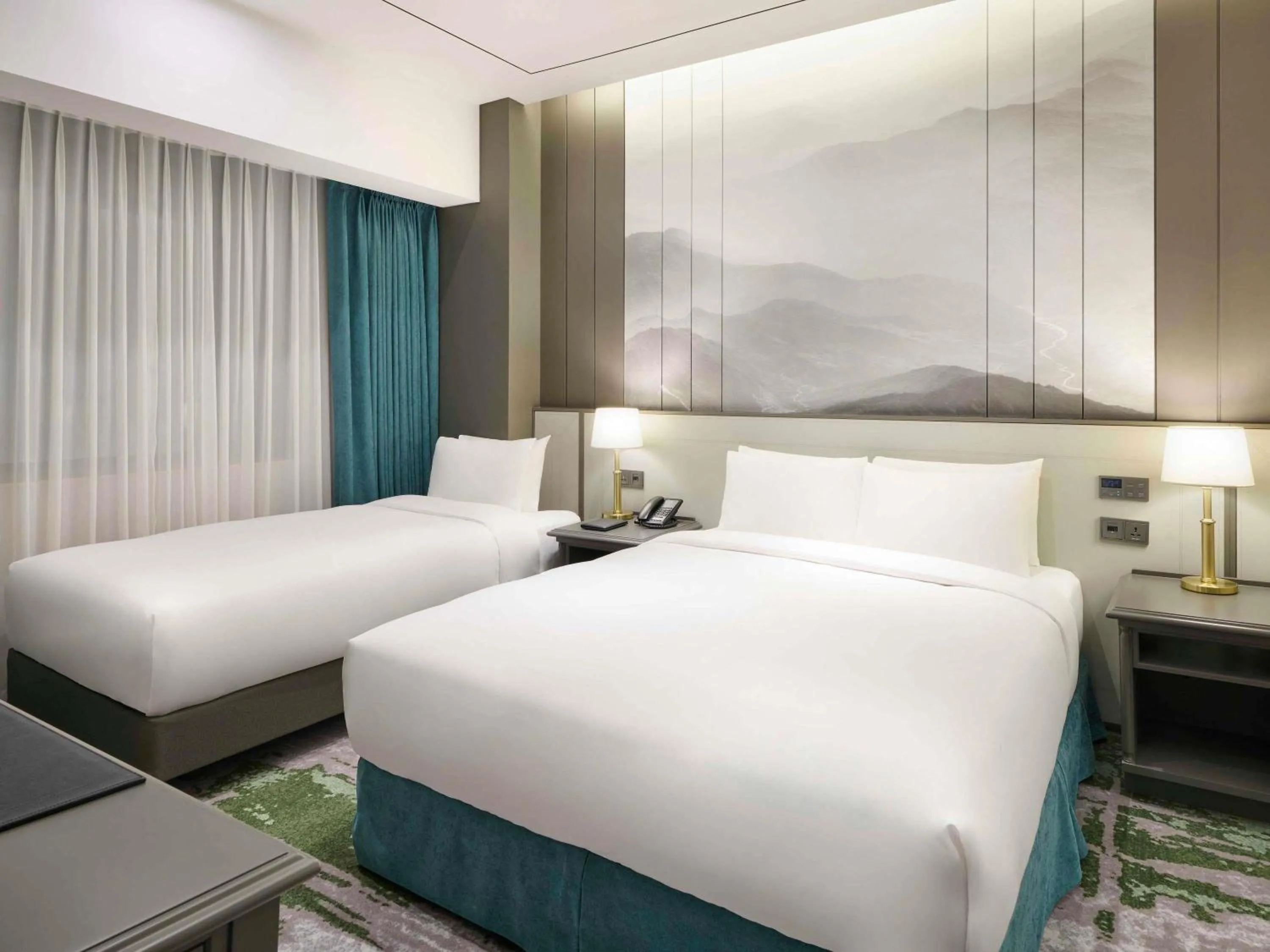 Bedroom, Bed in Grand Mercure Imperial Palace Seoul Gangnam