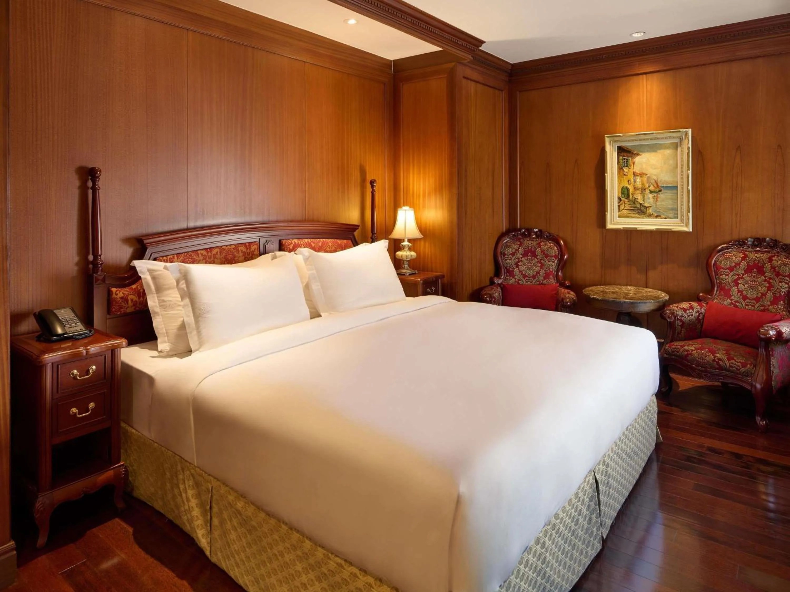 Bedroom, Bed in Grand Mercure Imperial Palace Seoul Gangnam