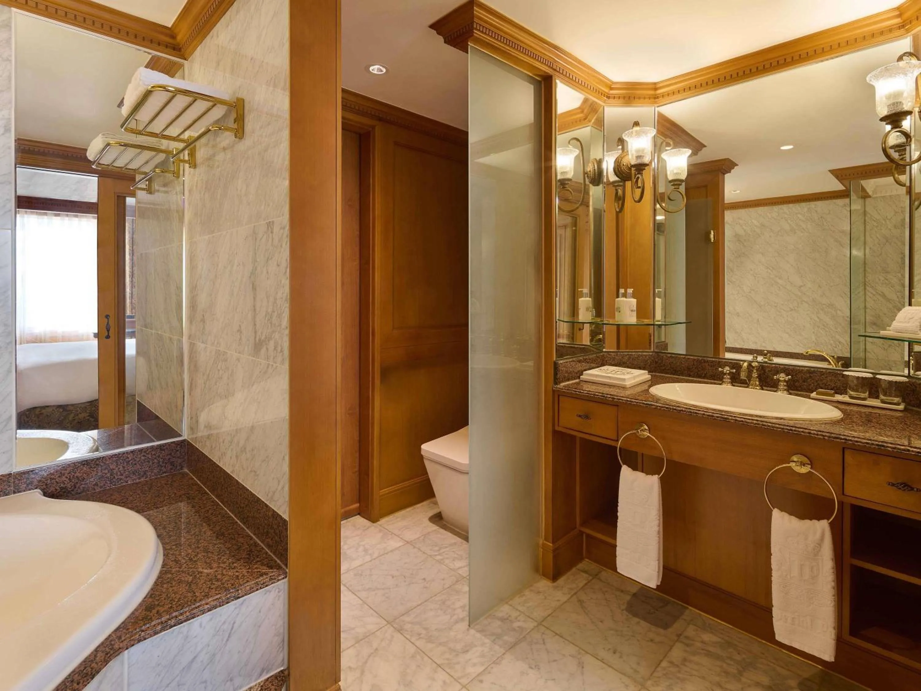 Bedroom in Grand Mercure Imperial Palace Seoul Gangnam