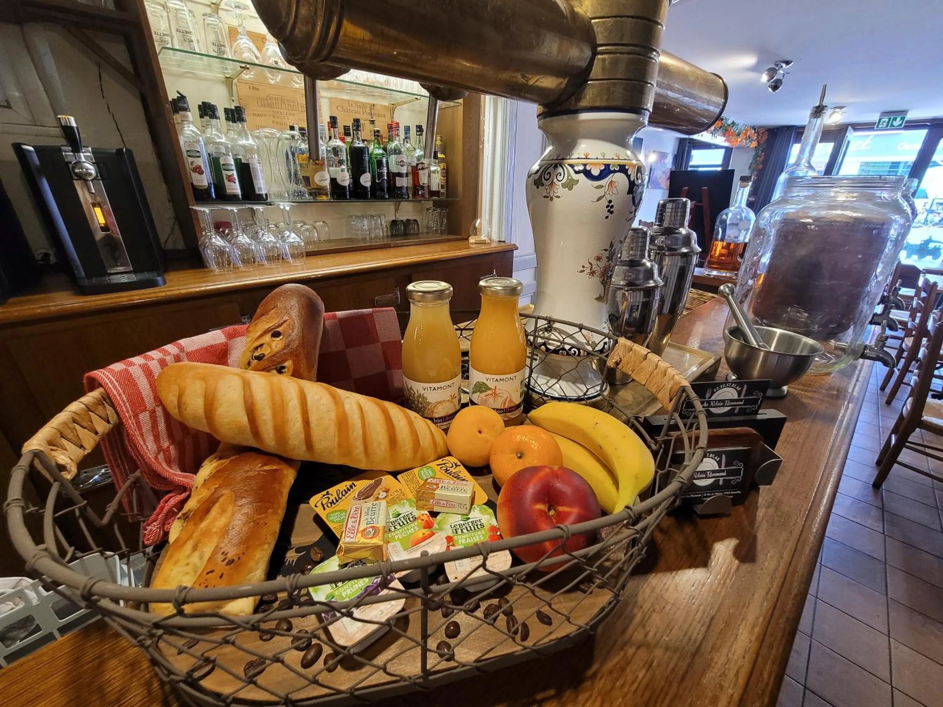 Breakfast in Chambre indépendante Au Relais Normand