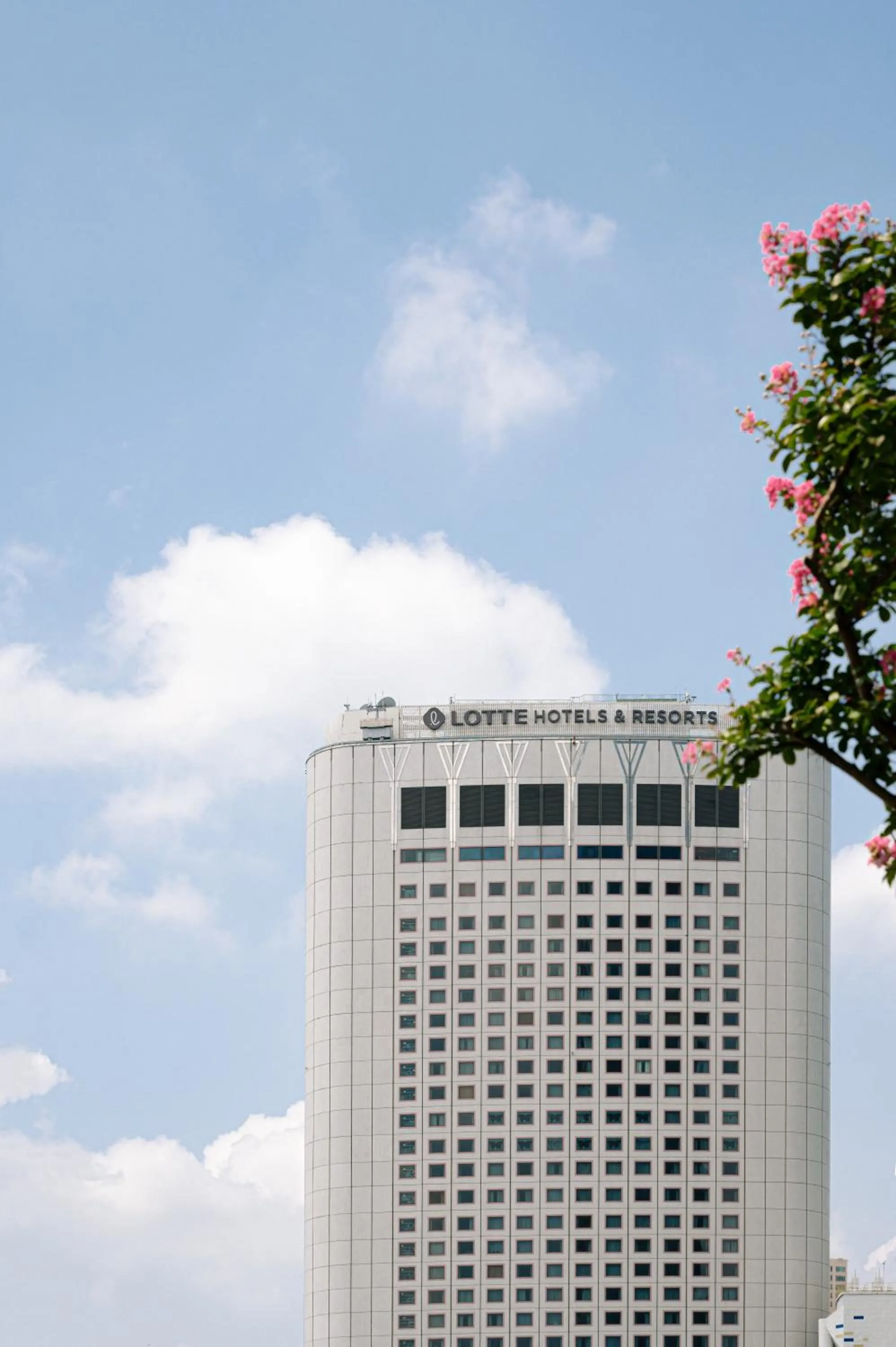 Property building in Lotte Hotel World