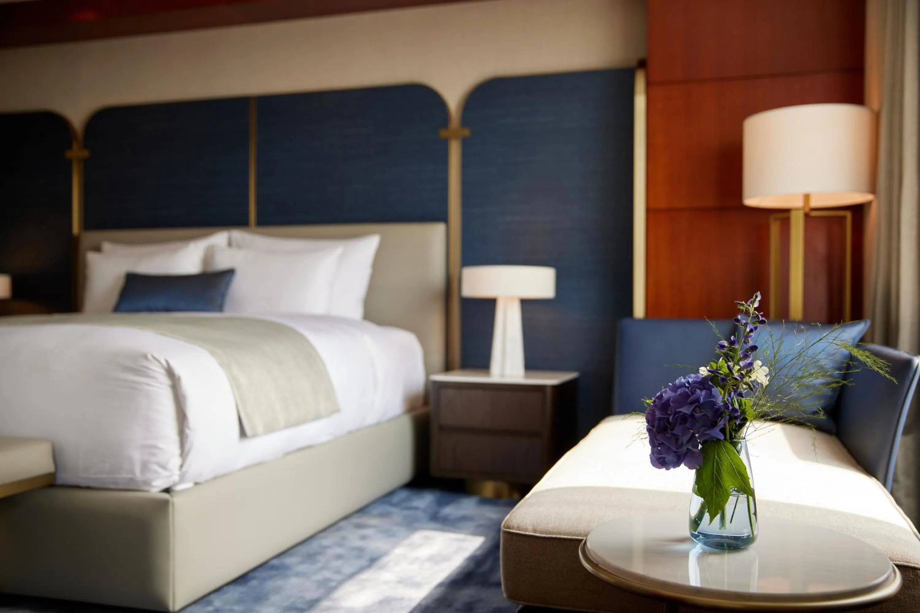 Photo of the whole room, Bed in Lotte Hotel World