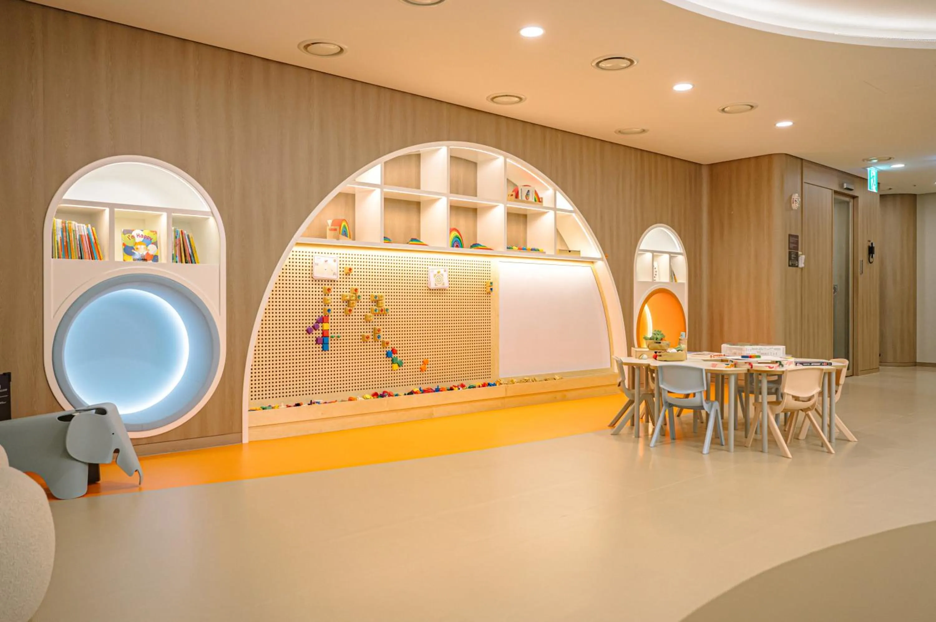 Kids's club in Lotte Hotel World