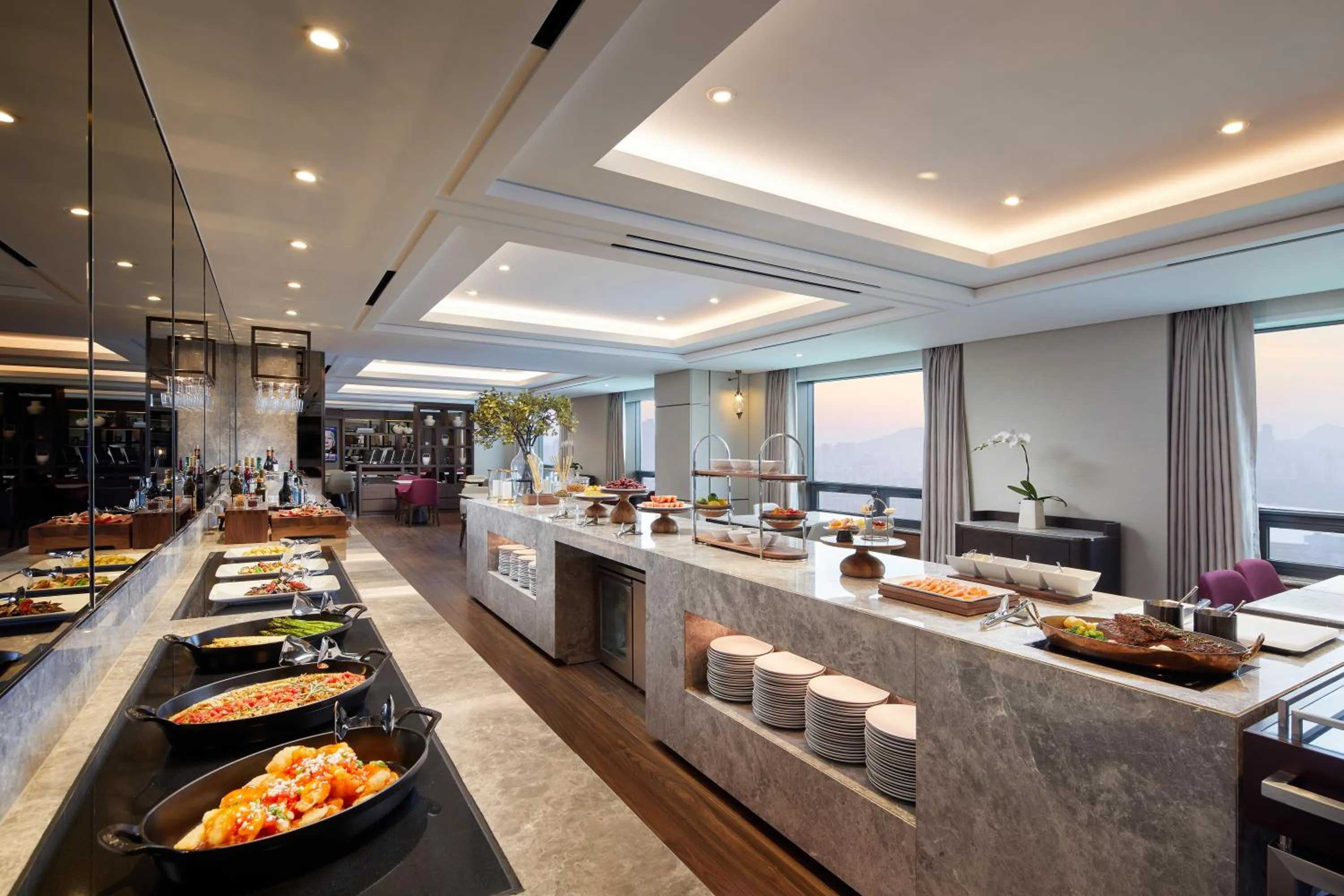 Communal lounge/ TV room in Lotte Hotel World