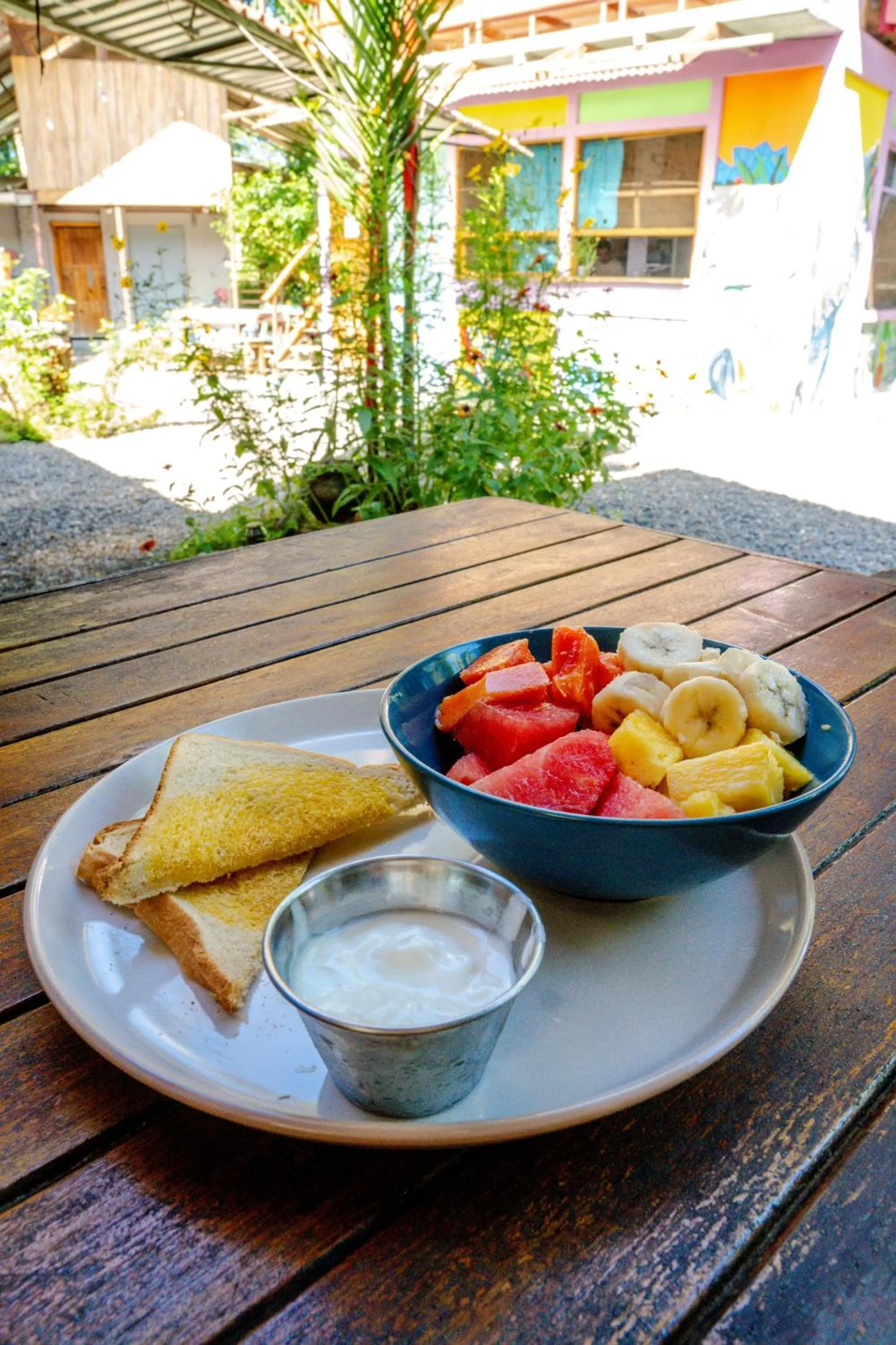 Restaurant/places to eat in Flutterby House Hostel